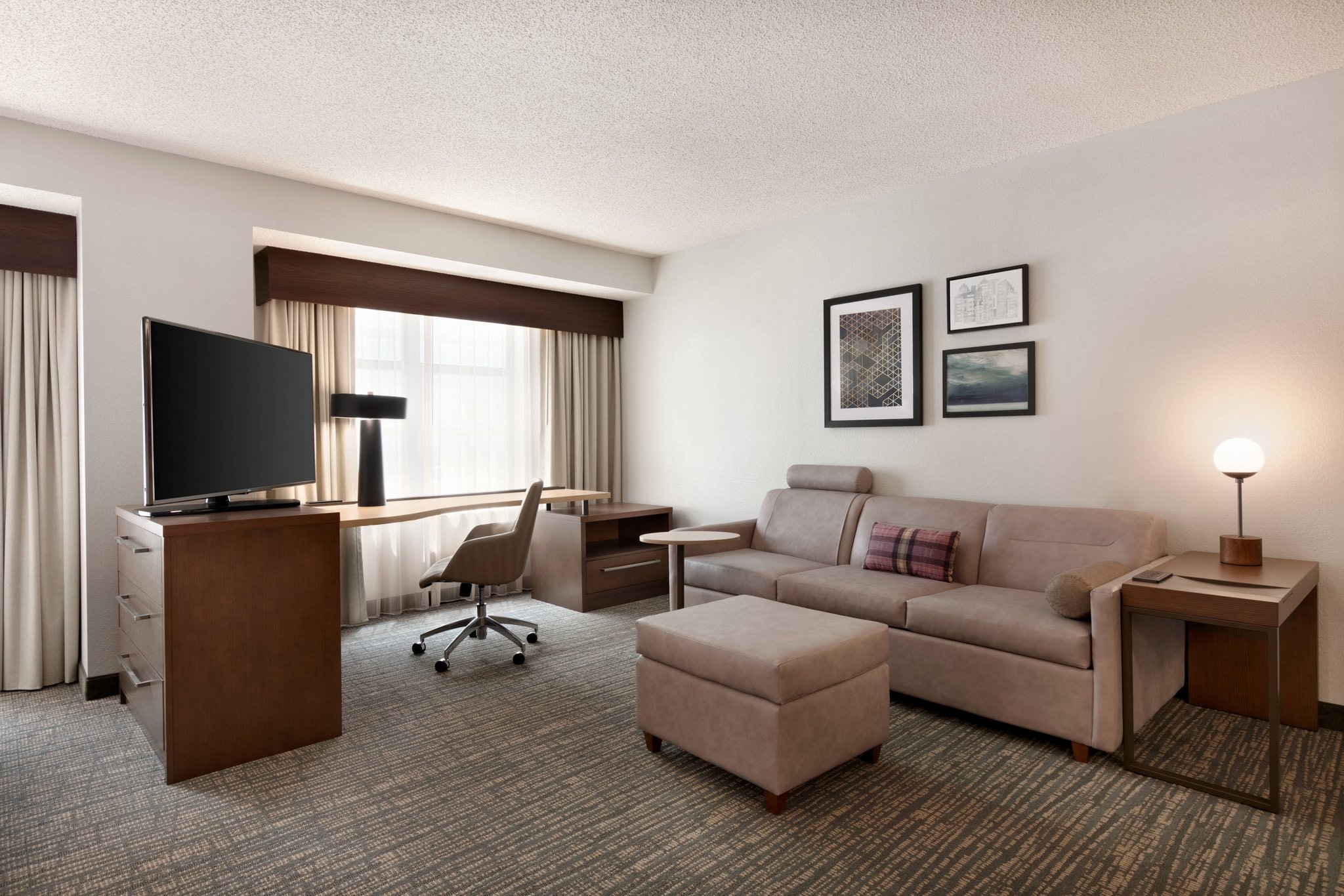  (Guest room)