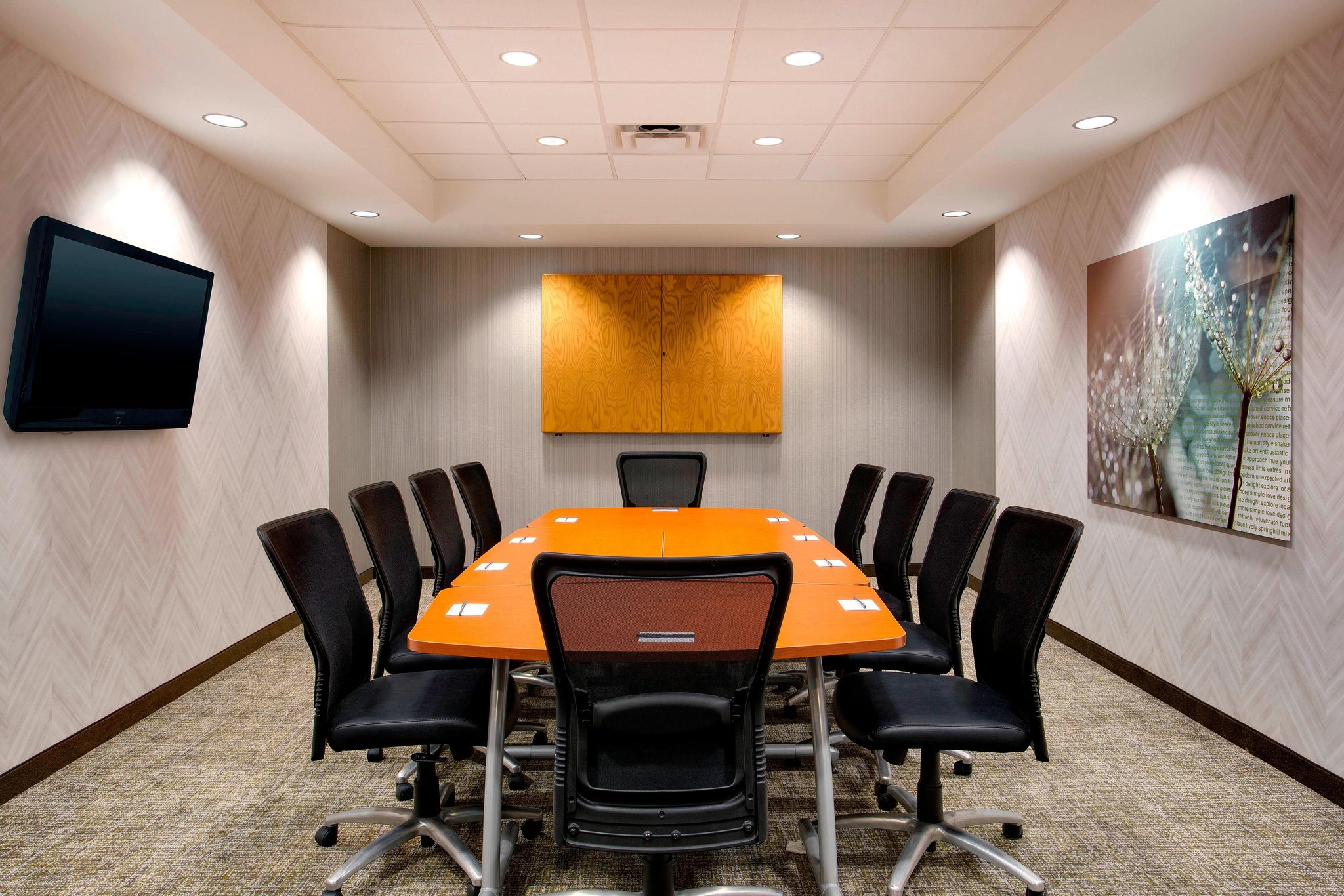  (Meeting room)