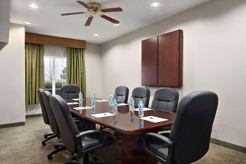  (Meeting room)