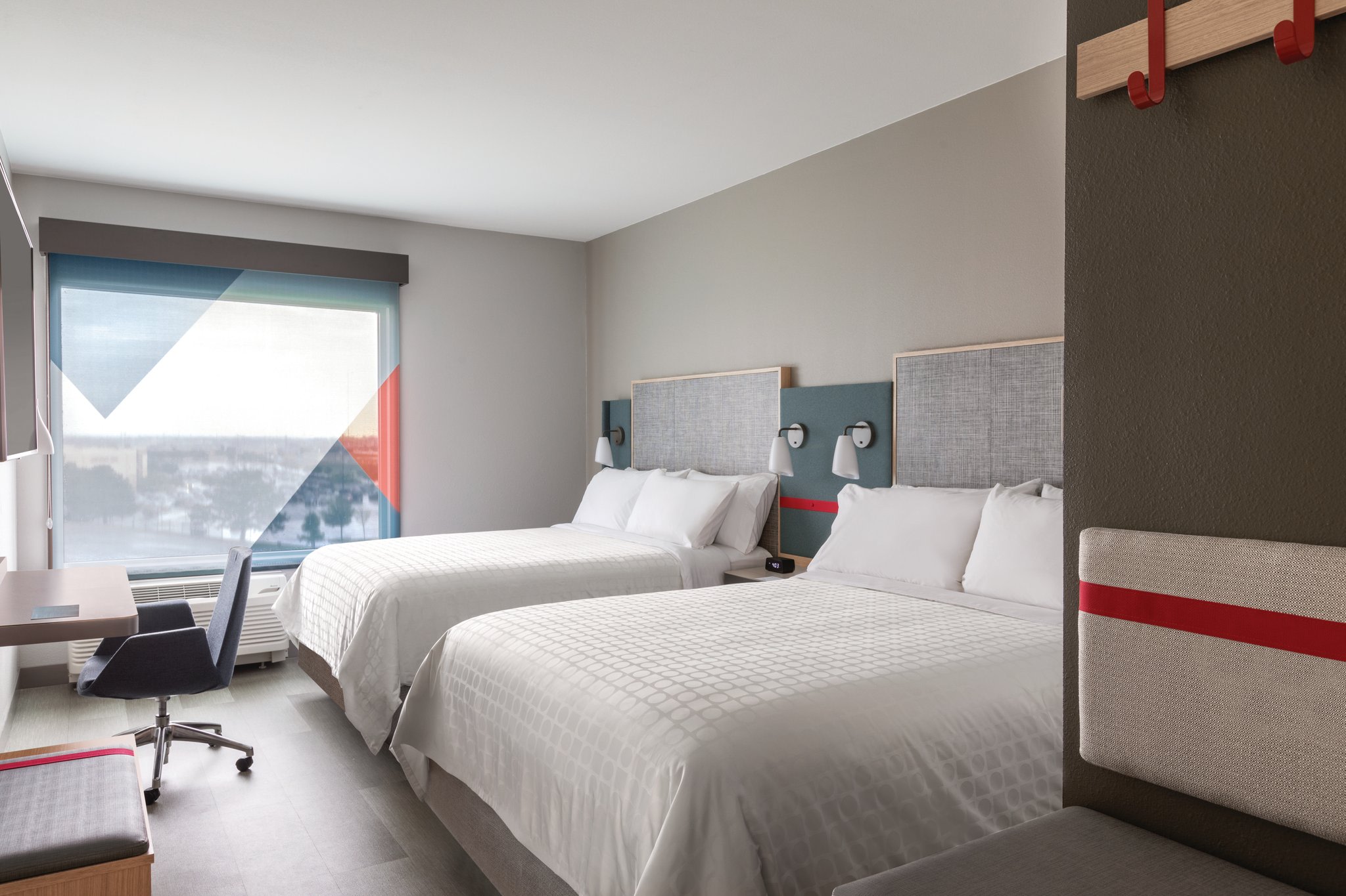  (Guest room)