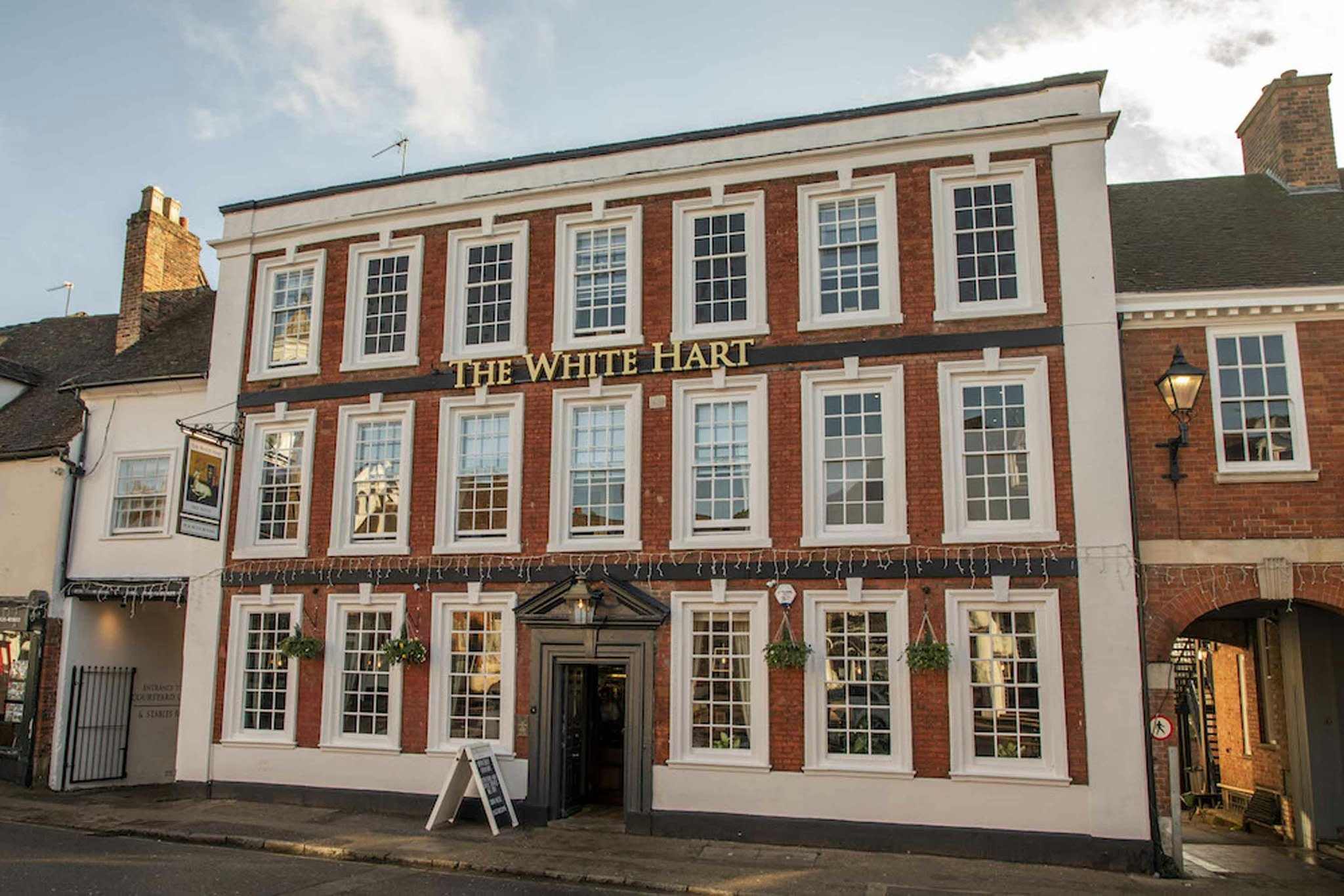The White Hart photo 1