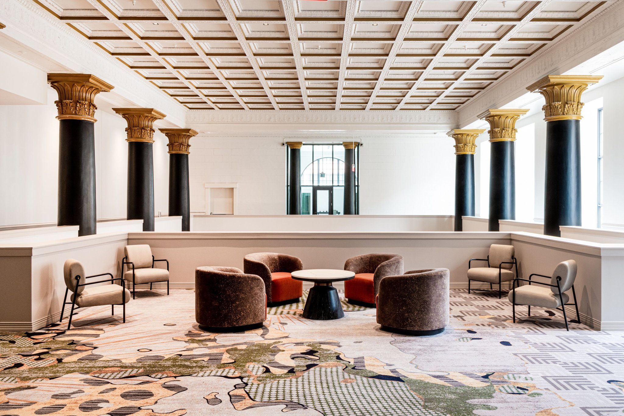  (Lobby view)