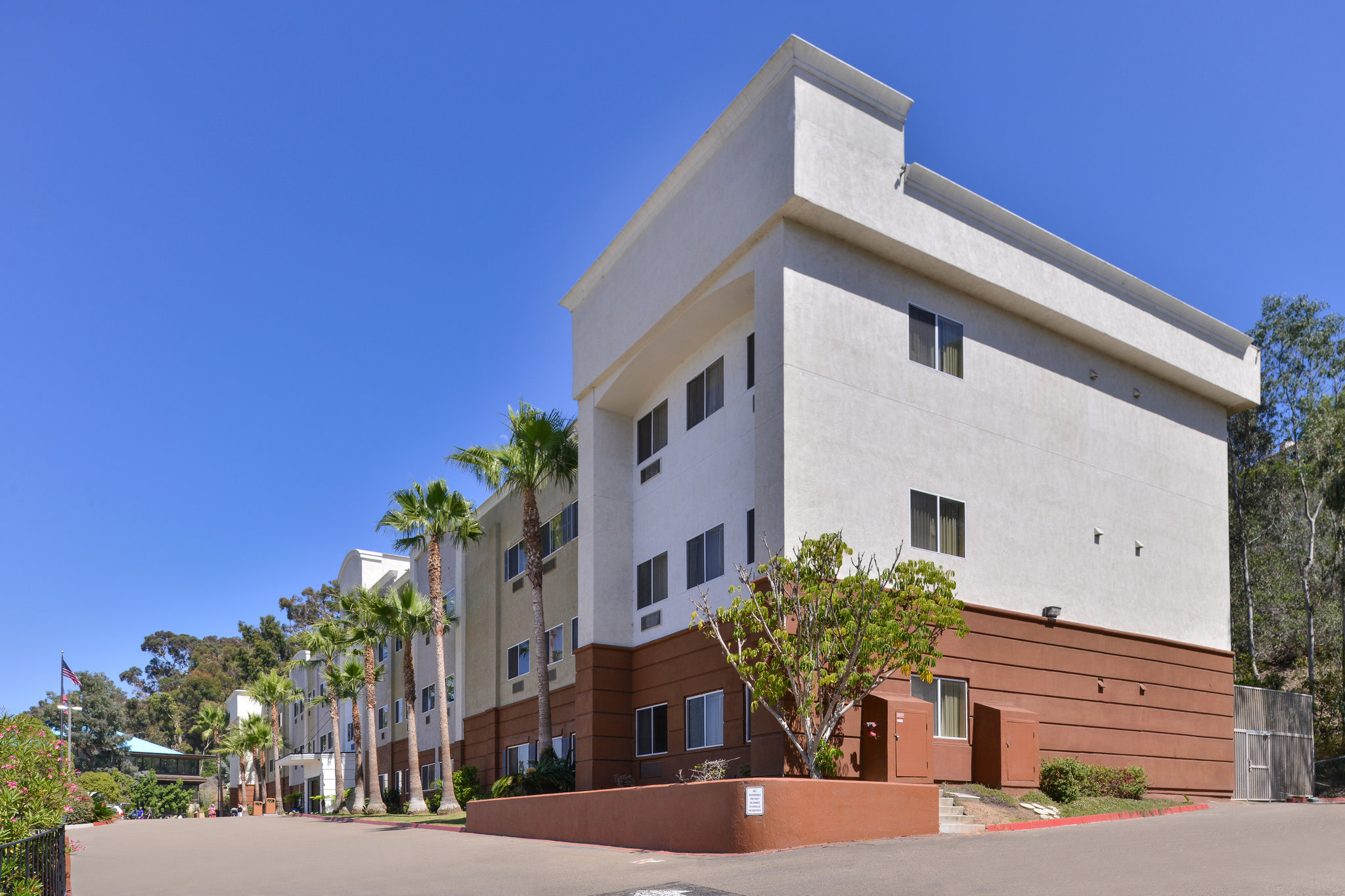 Candlewood Suites North San Diego photo 1
