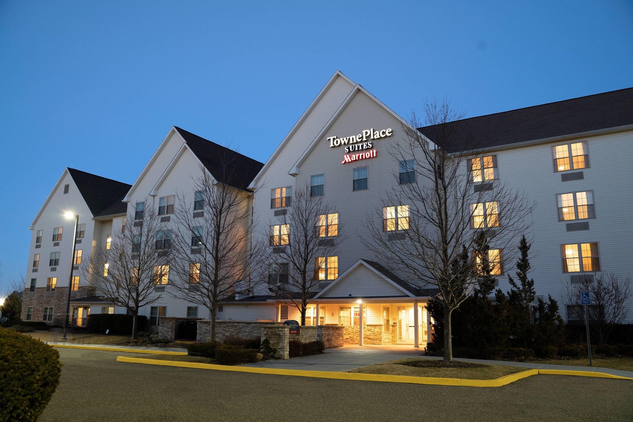 Towneplace Suites By Marriott Republic Airport Long Island Farmingdale photo 1