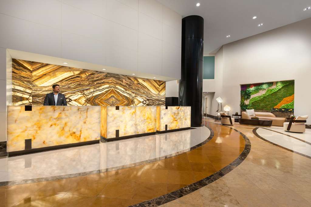  (Lobby view)