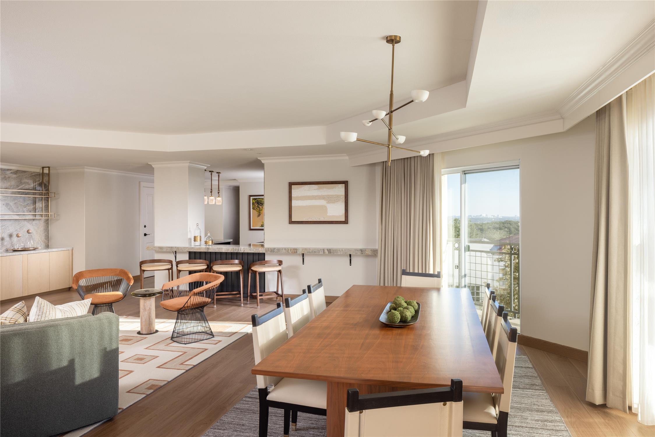Presidential 1 Bedroom Suite - 1 King Bed