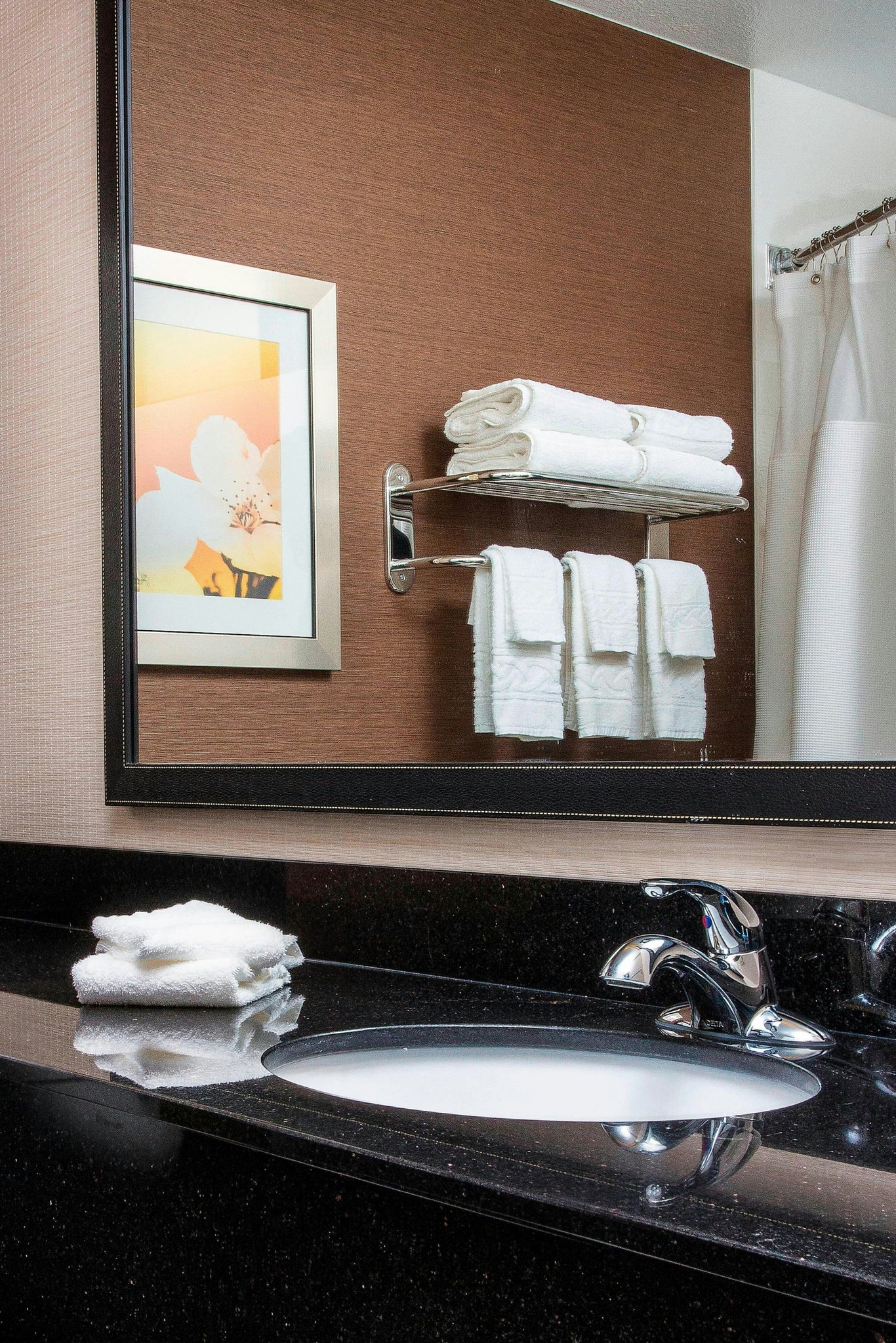  (Guest room amenity)