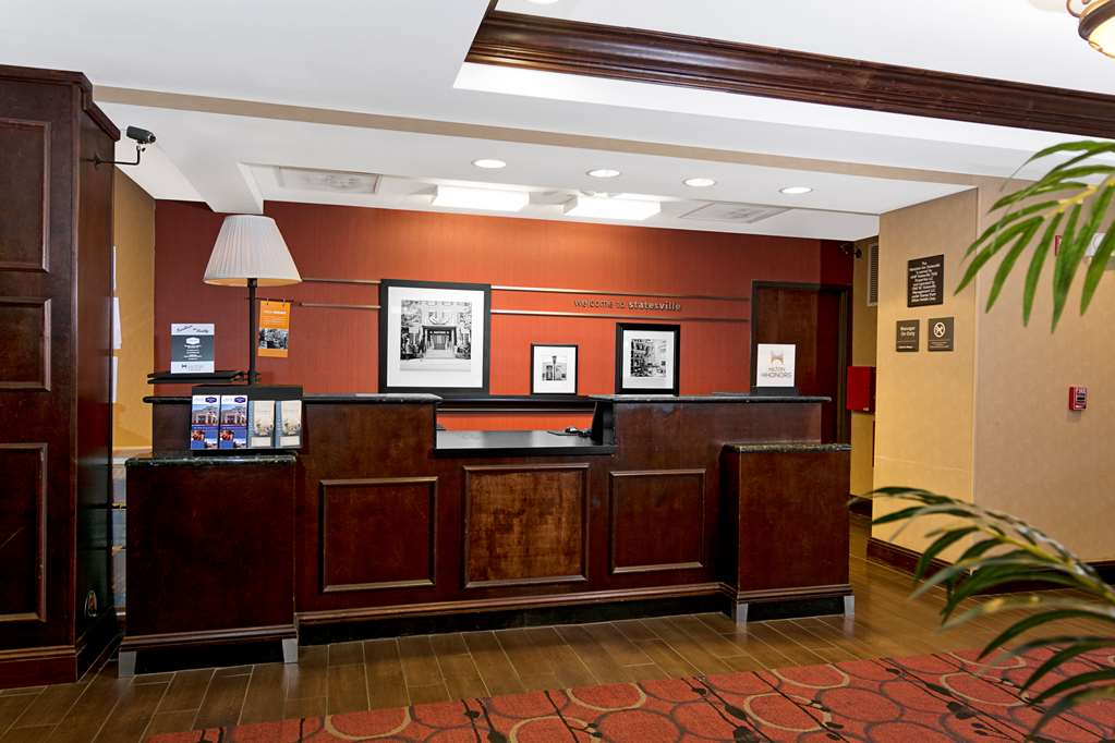  (Lobby view)