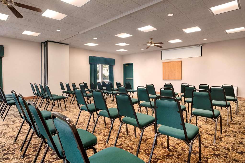  (Meeting room)