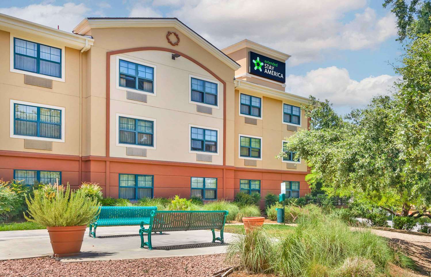 Extended Stay America Suites - Los Angeles - Valencia photo 1
