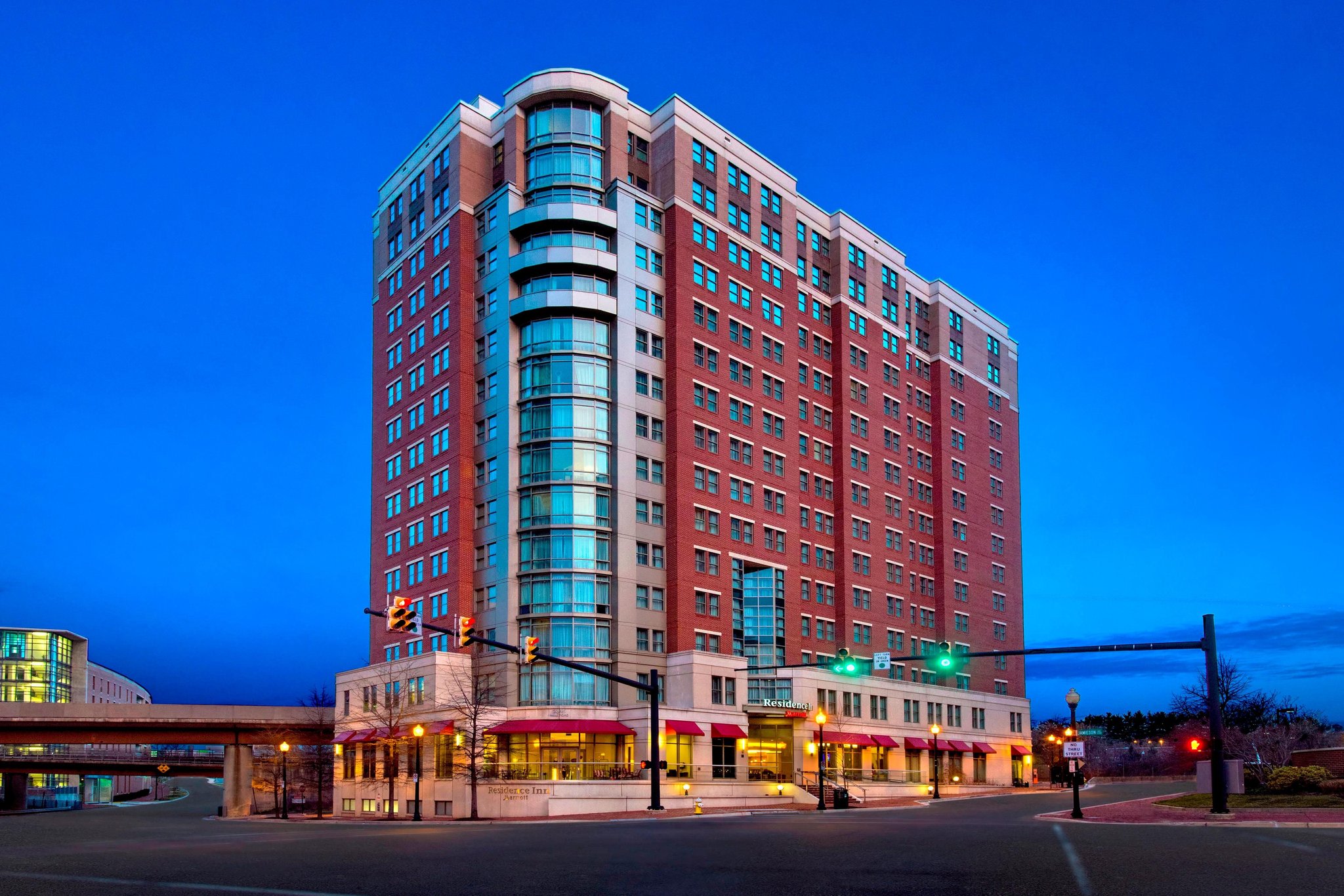 Residence Inn By Marriott Alexandria Old Town South At Carlyle photo 1
