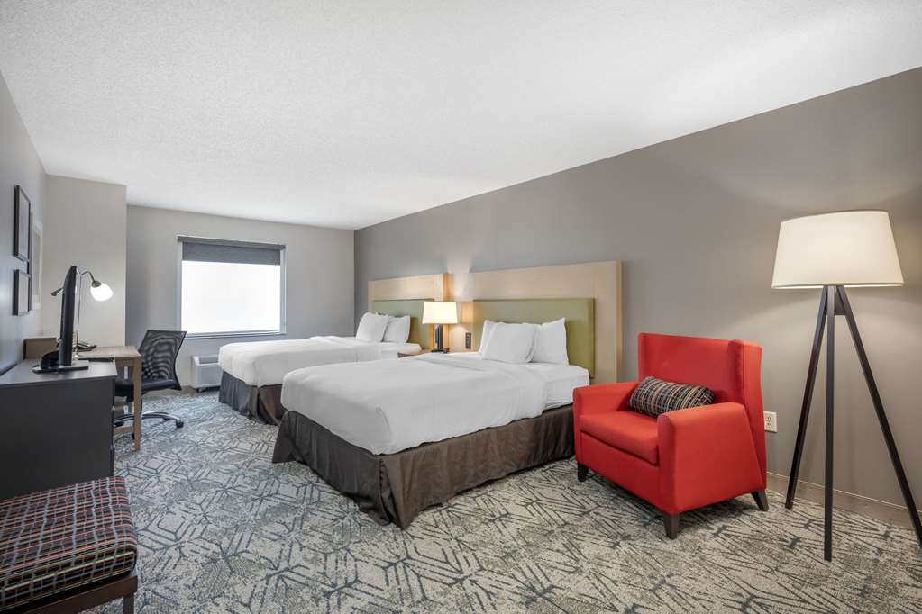  (Guest room)