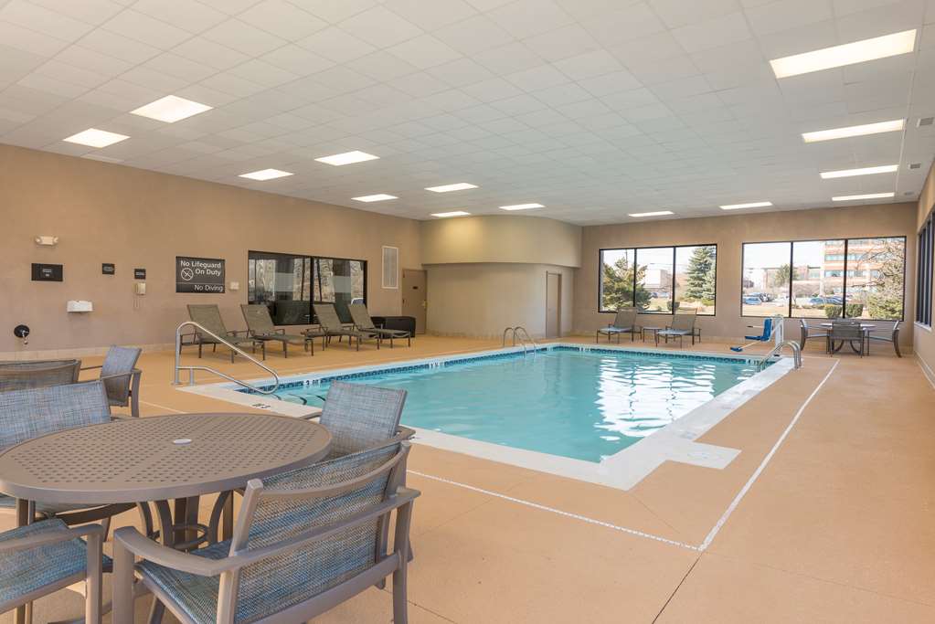  (Pool view)