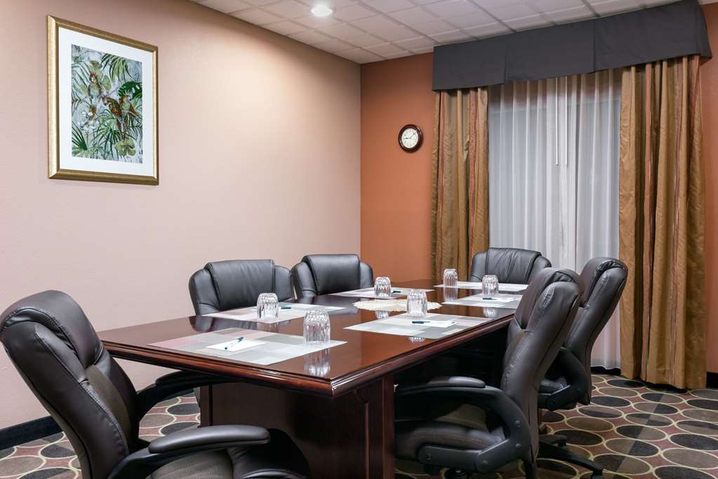  (Meeting room)