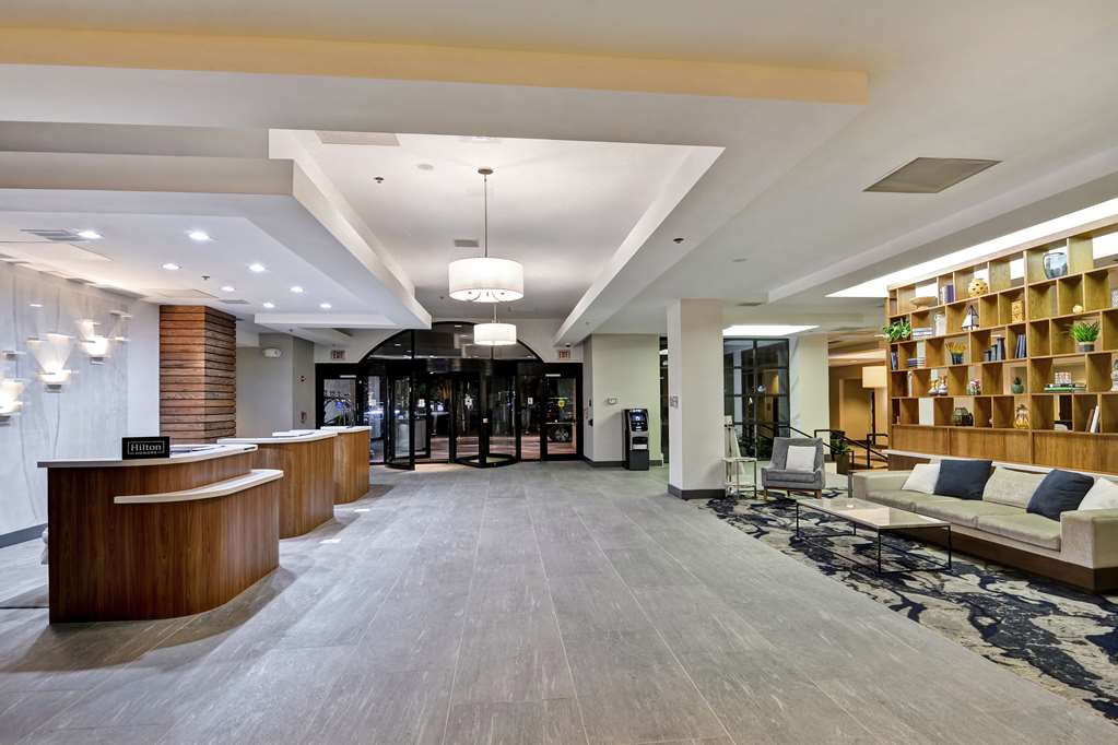  (Lobby view)