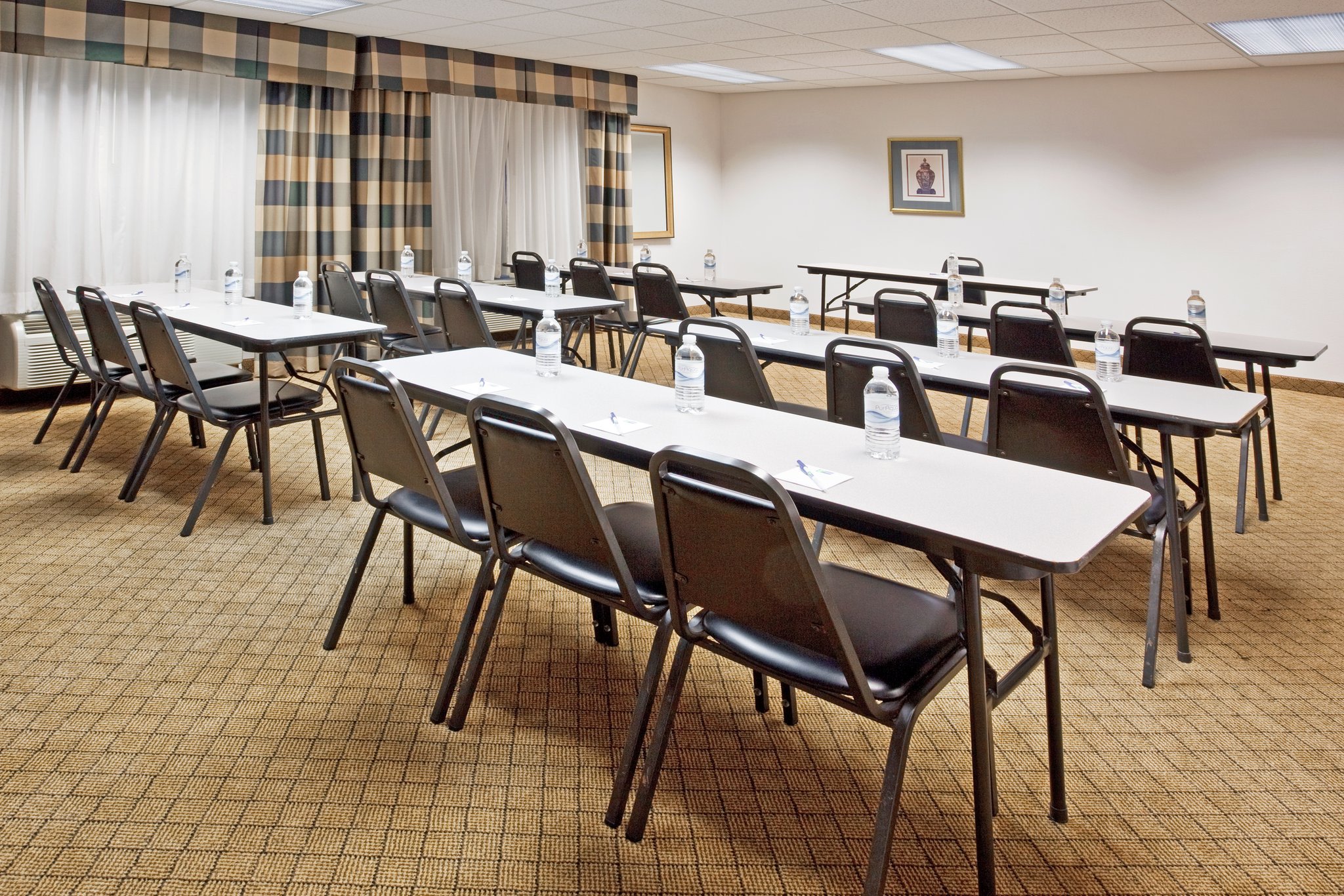  (Meeting room)