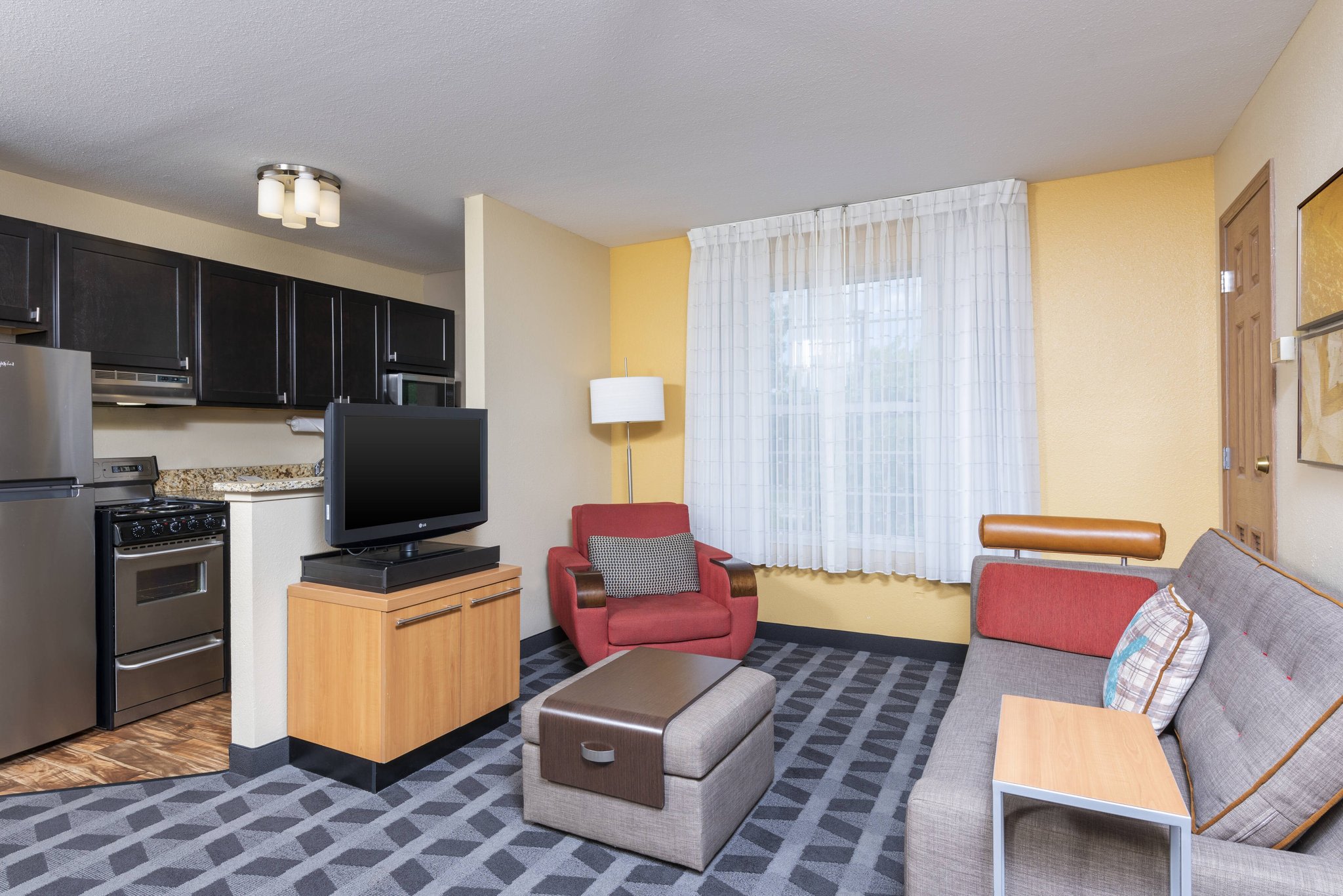  (Guest room)