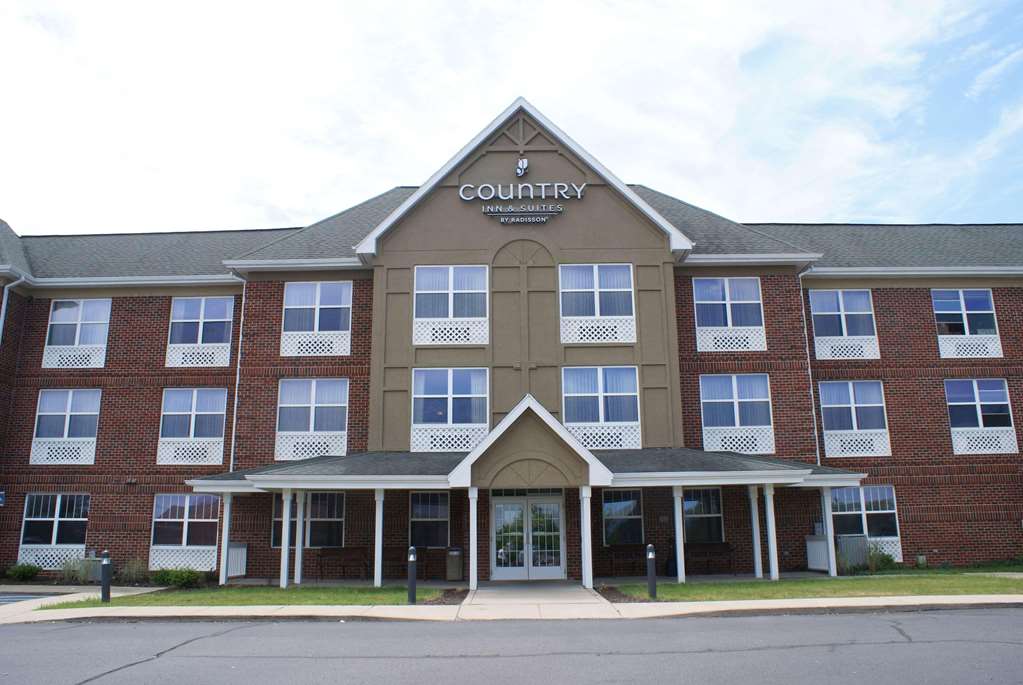  (Exterior view)