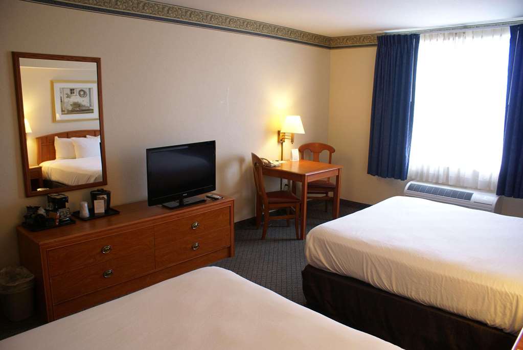  (Guest room)