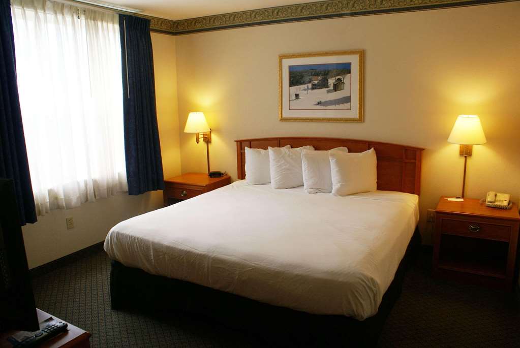  (Guest room)