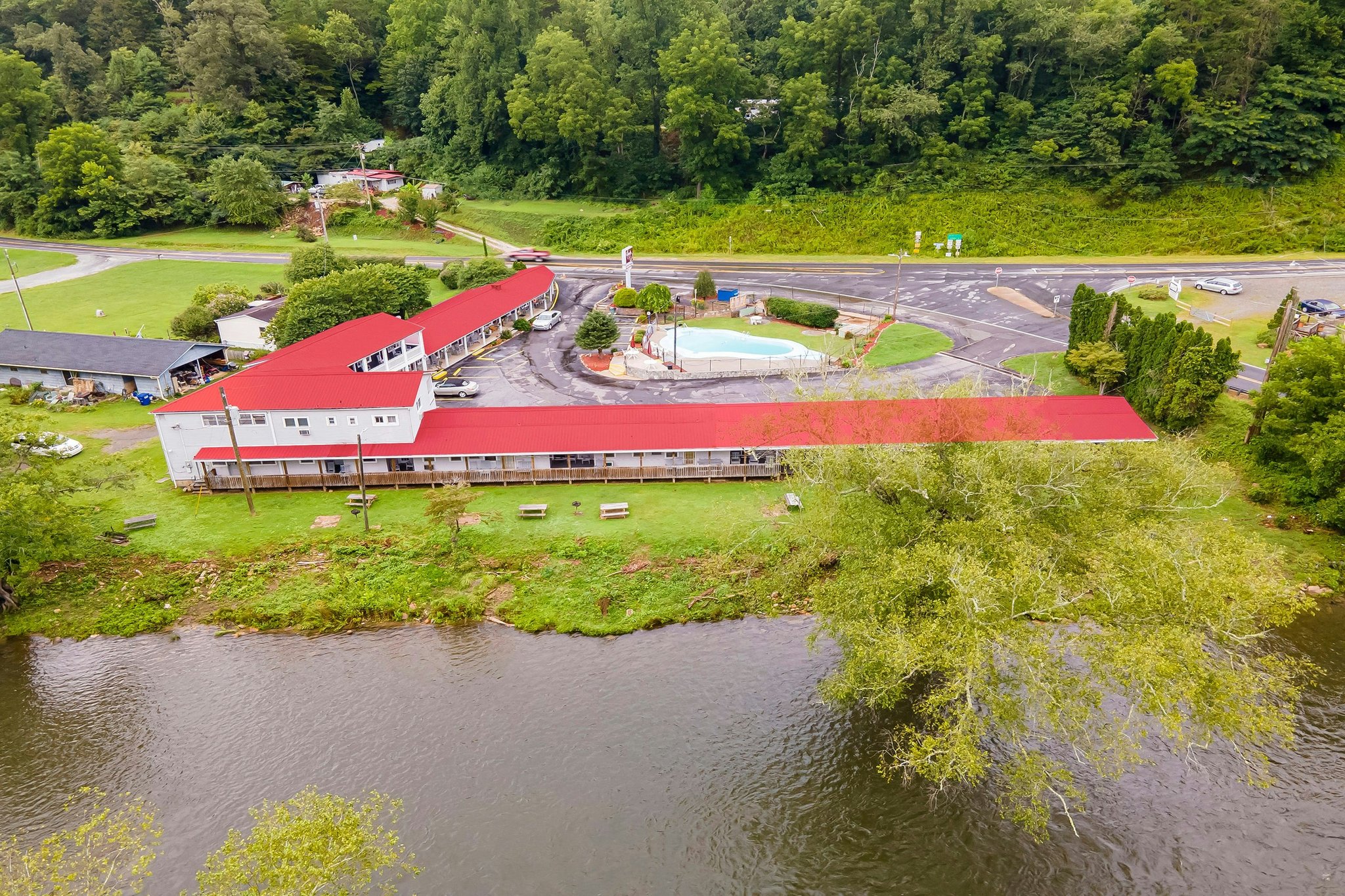 Lloydson The River Country Inn photo 1