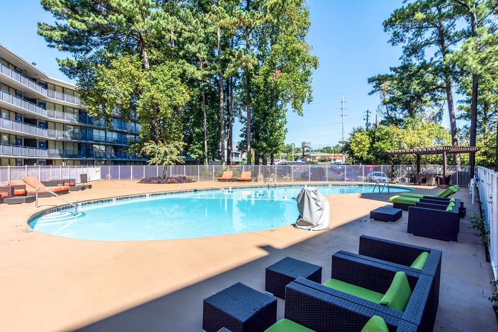  (Pool view)