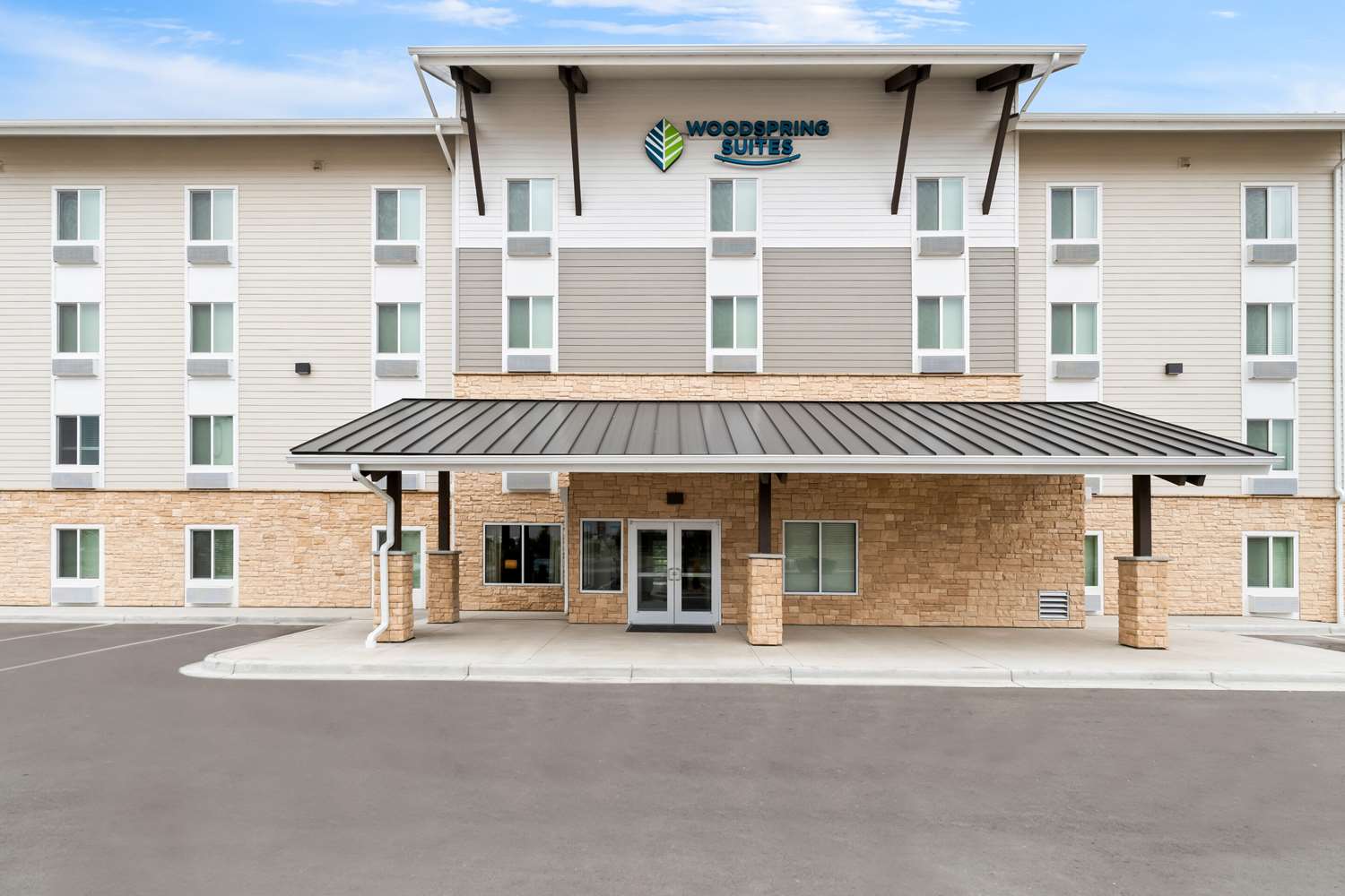 Woodspring Suites Denver Commerce City photo 1