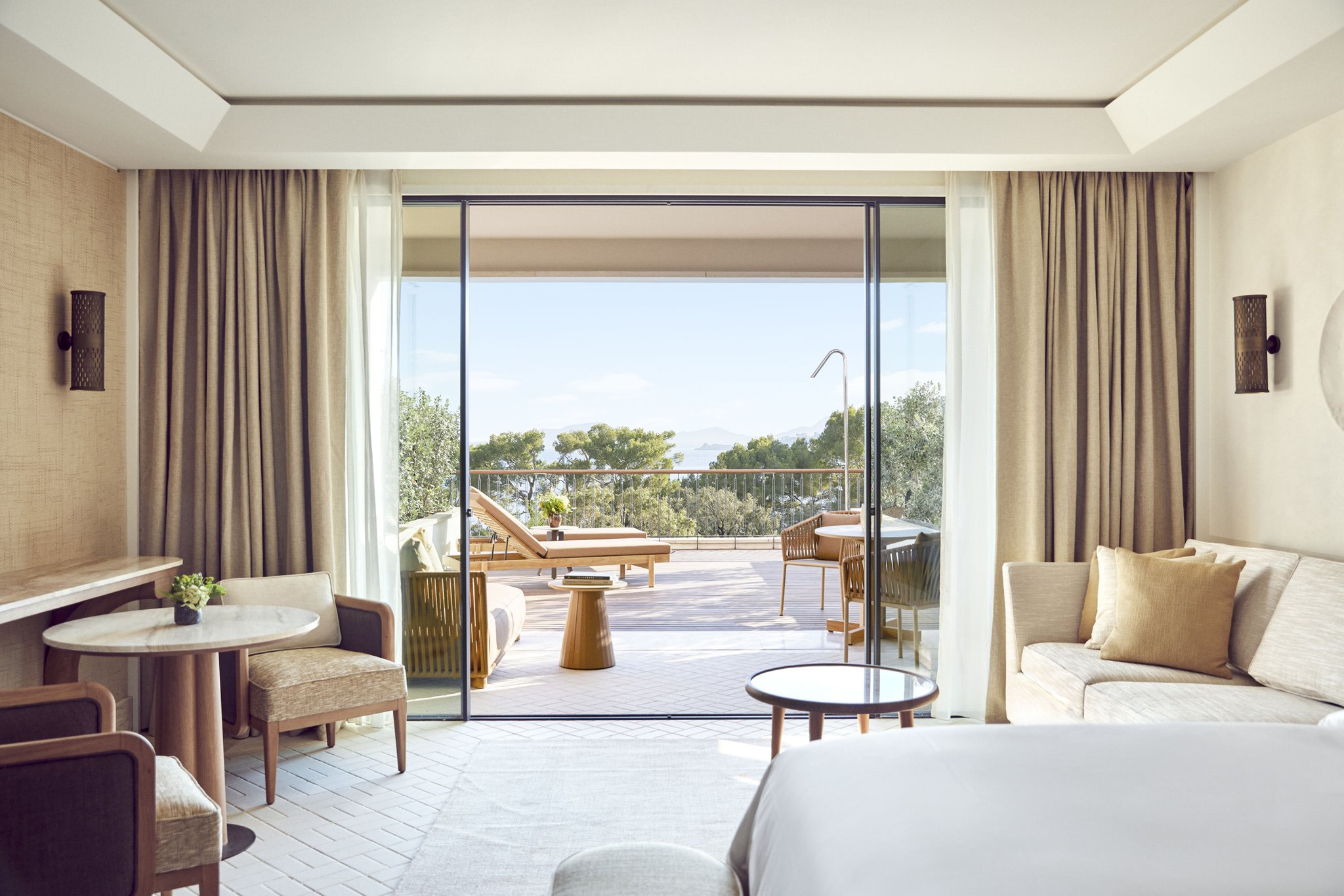 Grand Pine-View Room