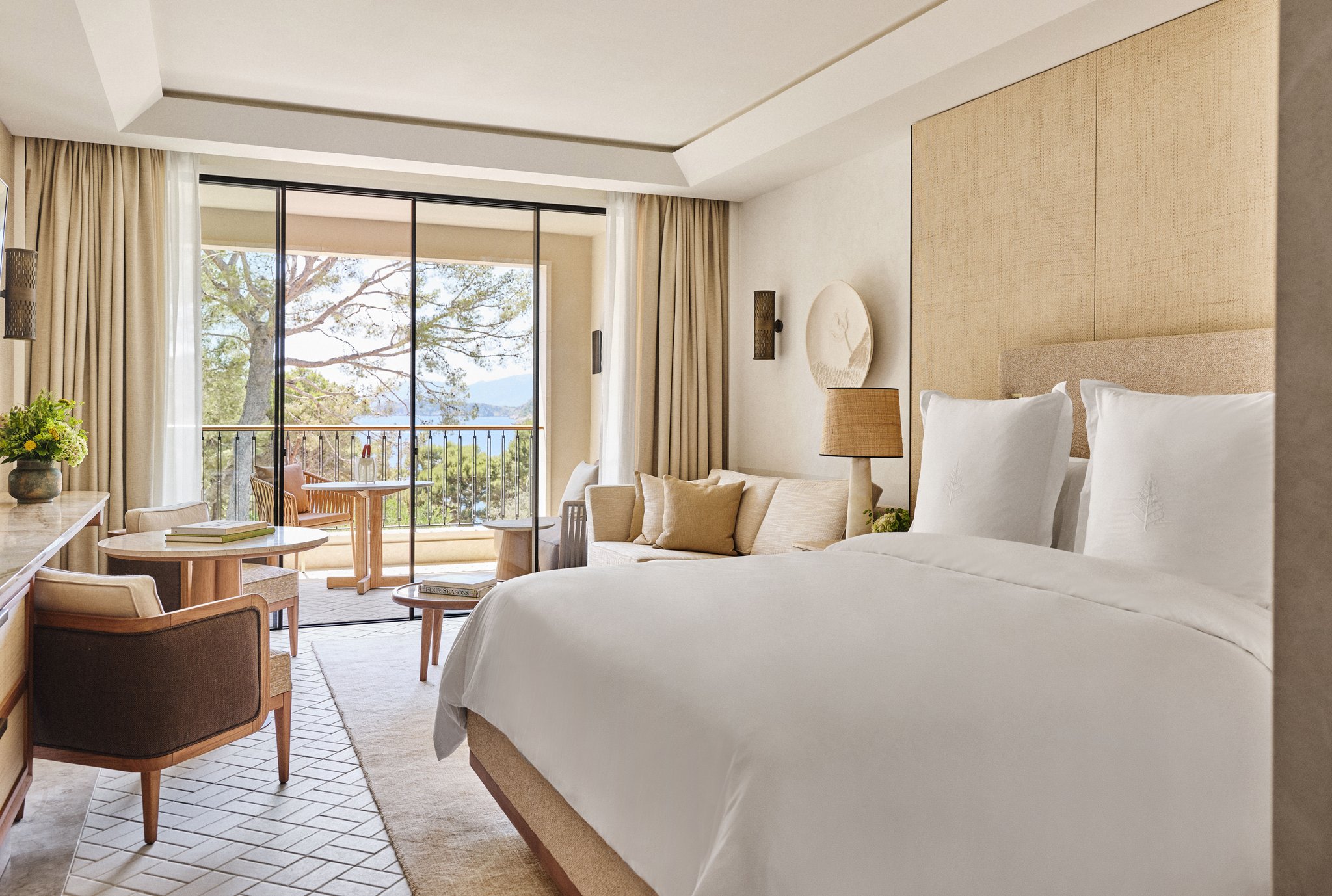 Pine-View Room – King