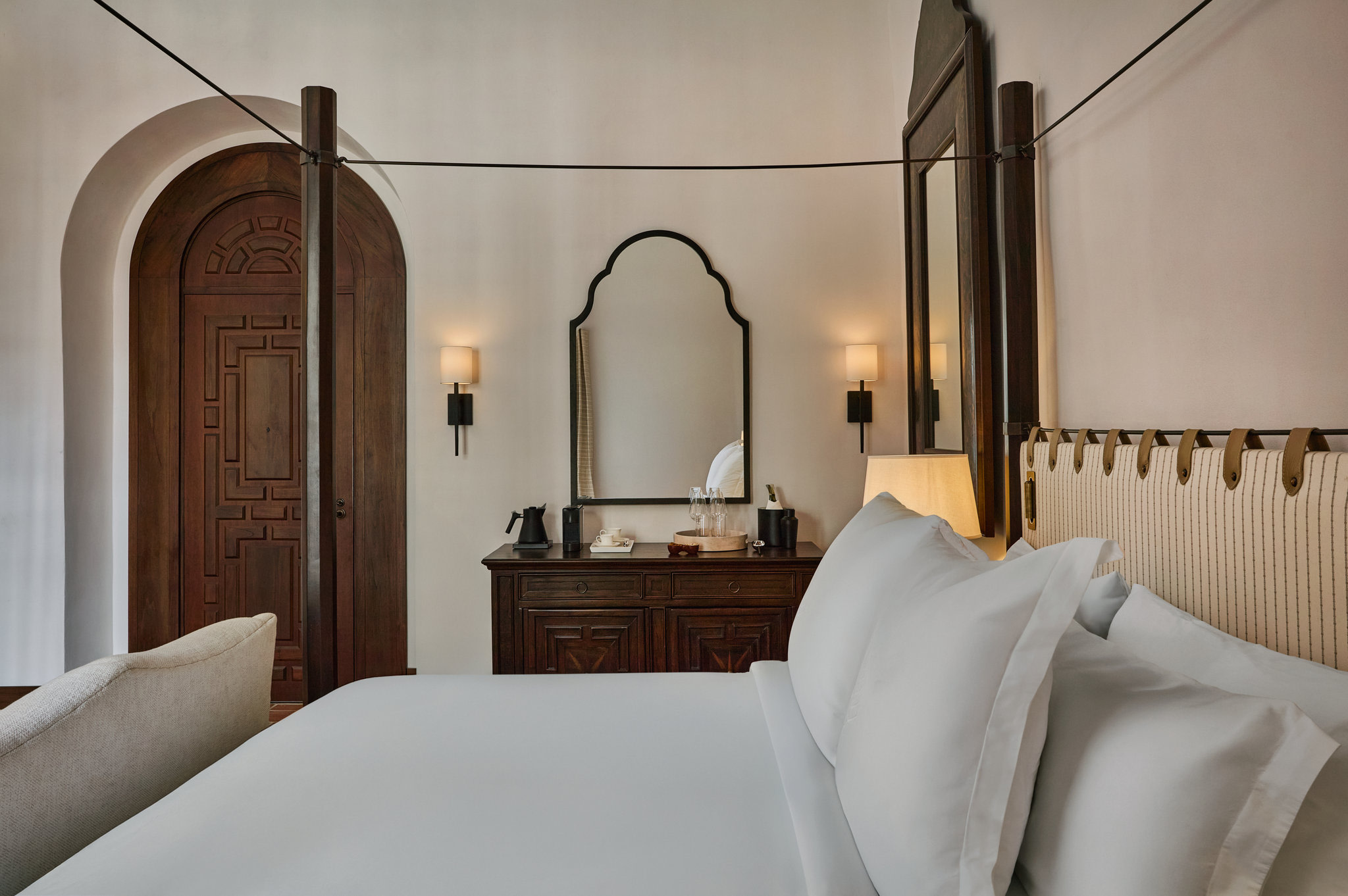 Grand Premier Colonial Room