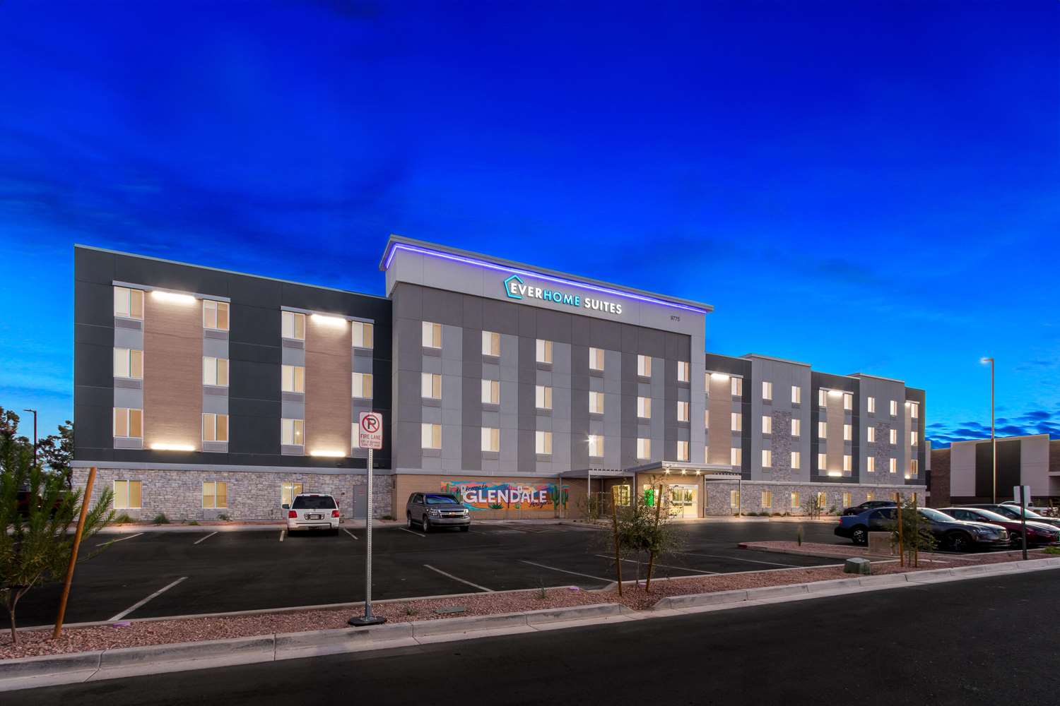 Everhome Suites Glendale Sports Entertainment District photo 1