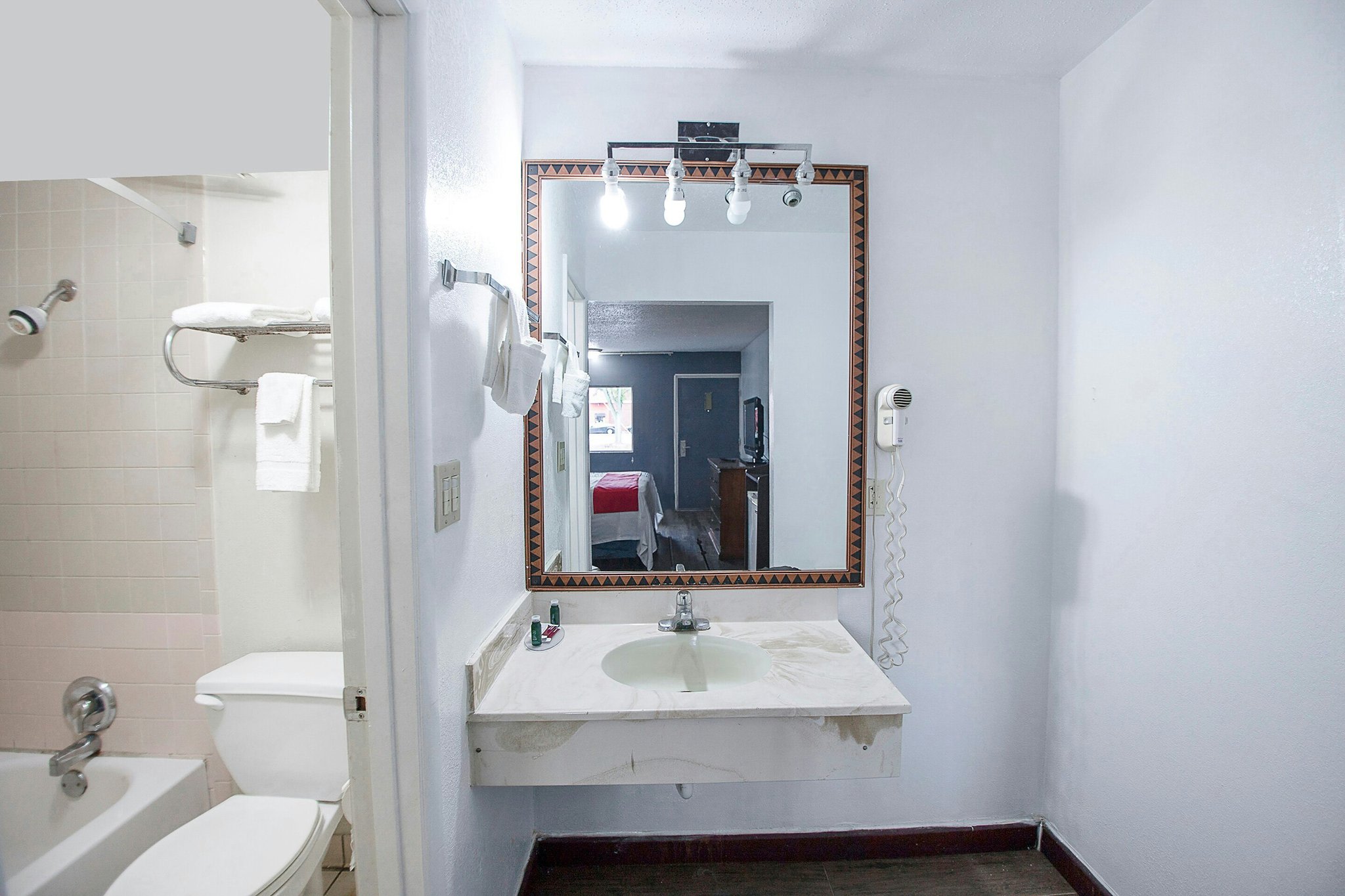 Hotel Image 8