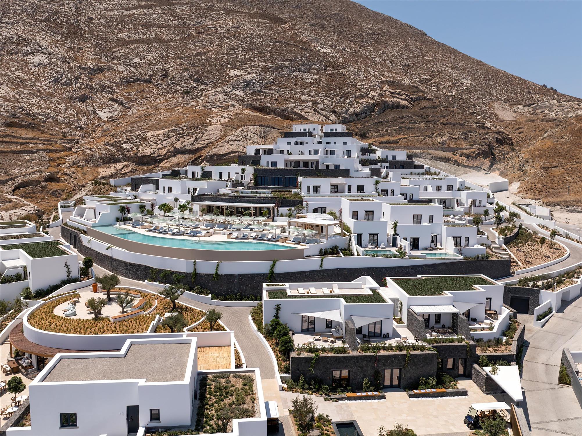 Sandblu Santorini, LXR Hotels & Resorts