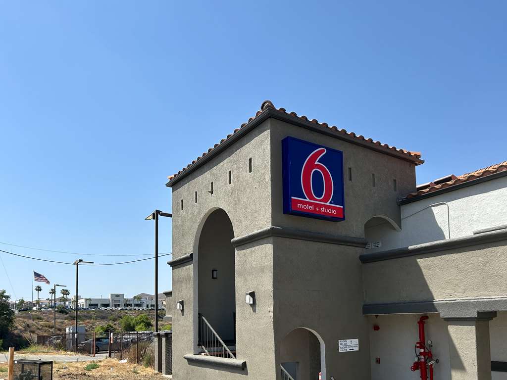 Motel 6 Lake Elsinore Ca photo 1