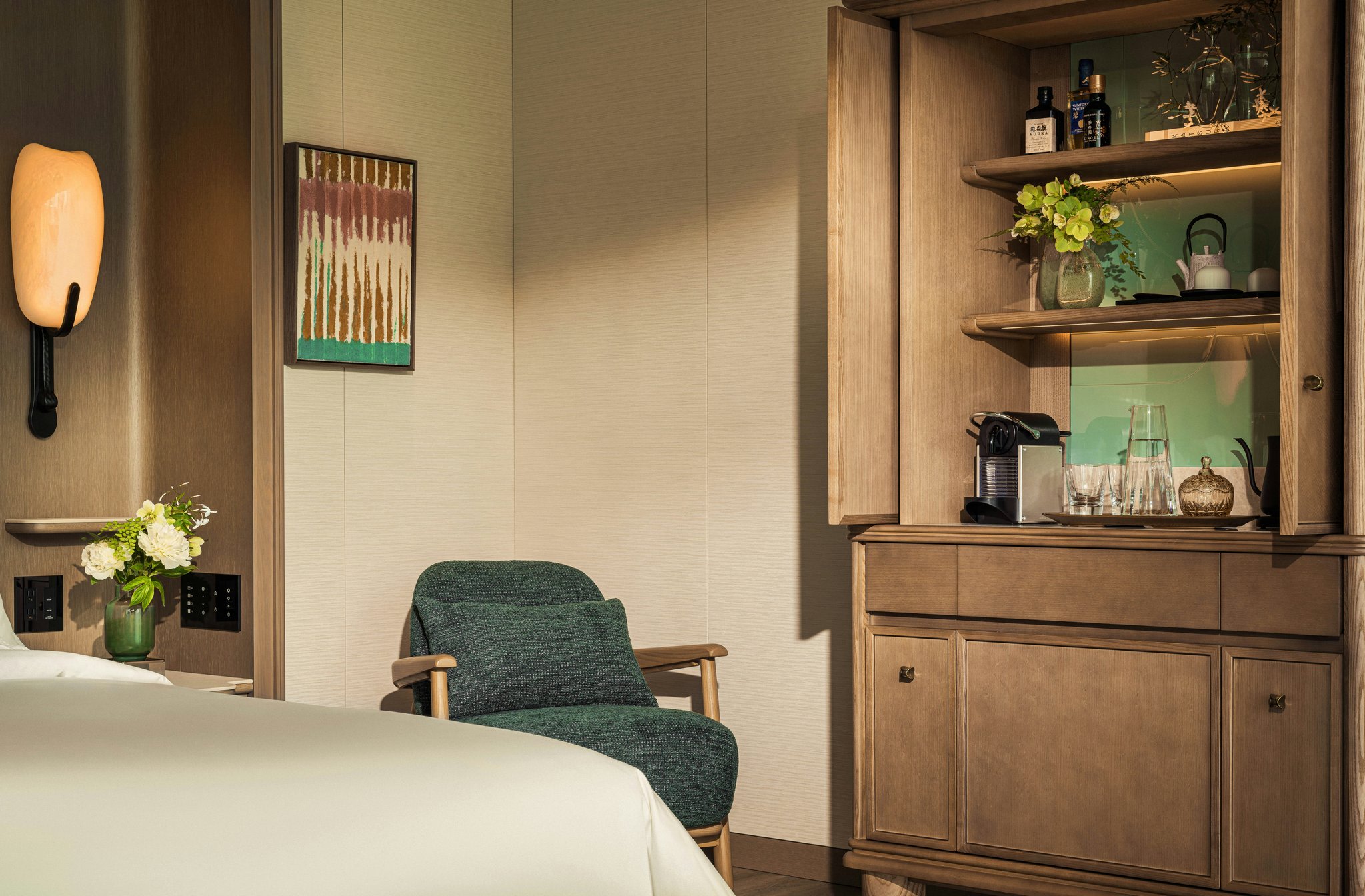 Ginza Room – Two Queens