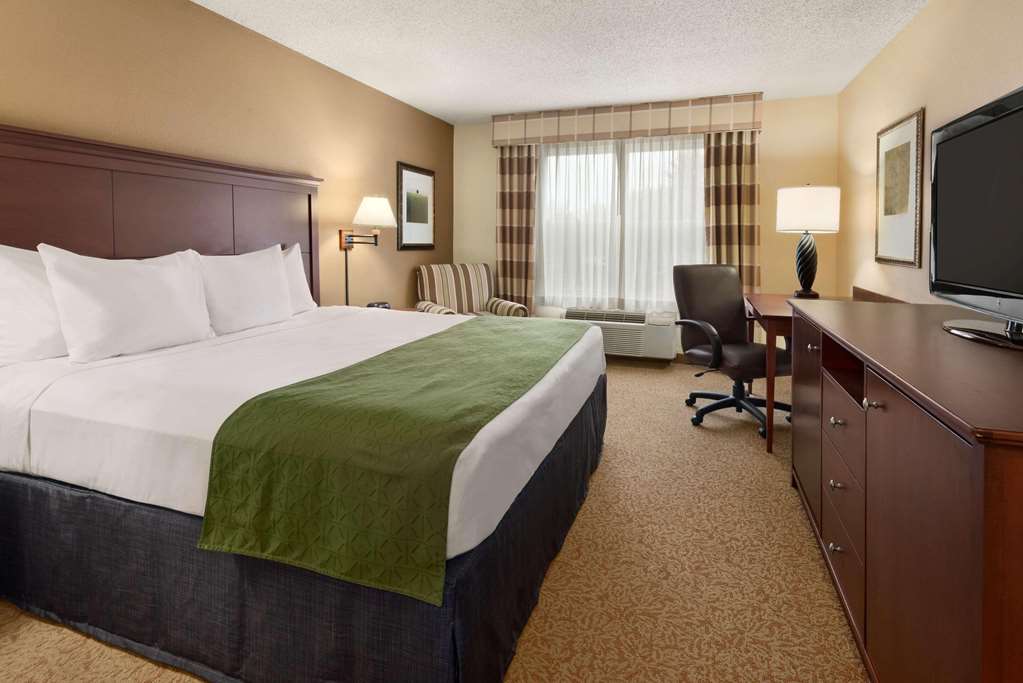  (Guest room)