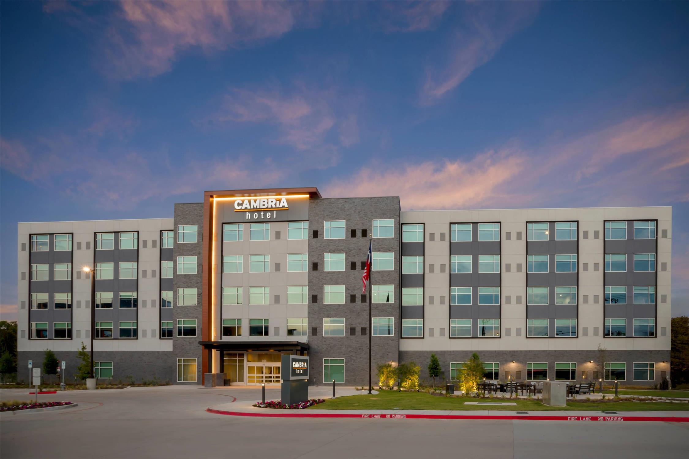 Cambria Hotel Fort Worth - Medical Center photo 1