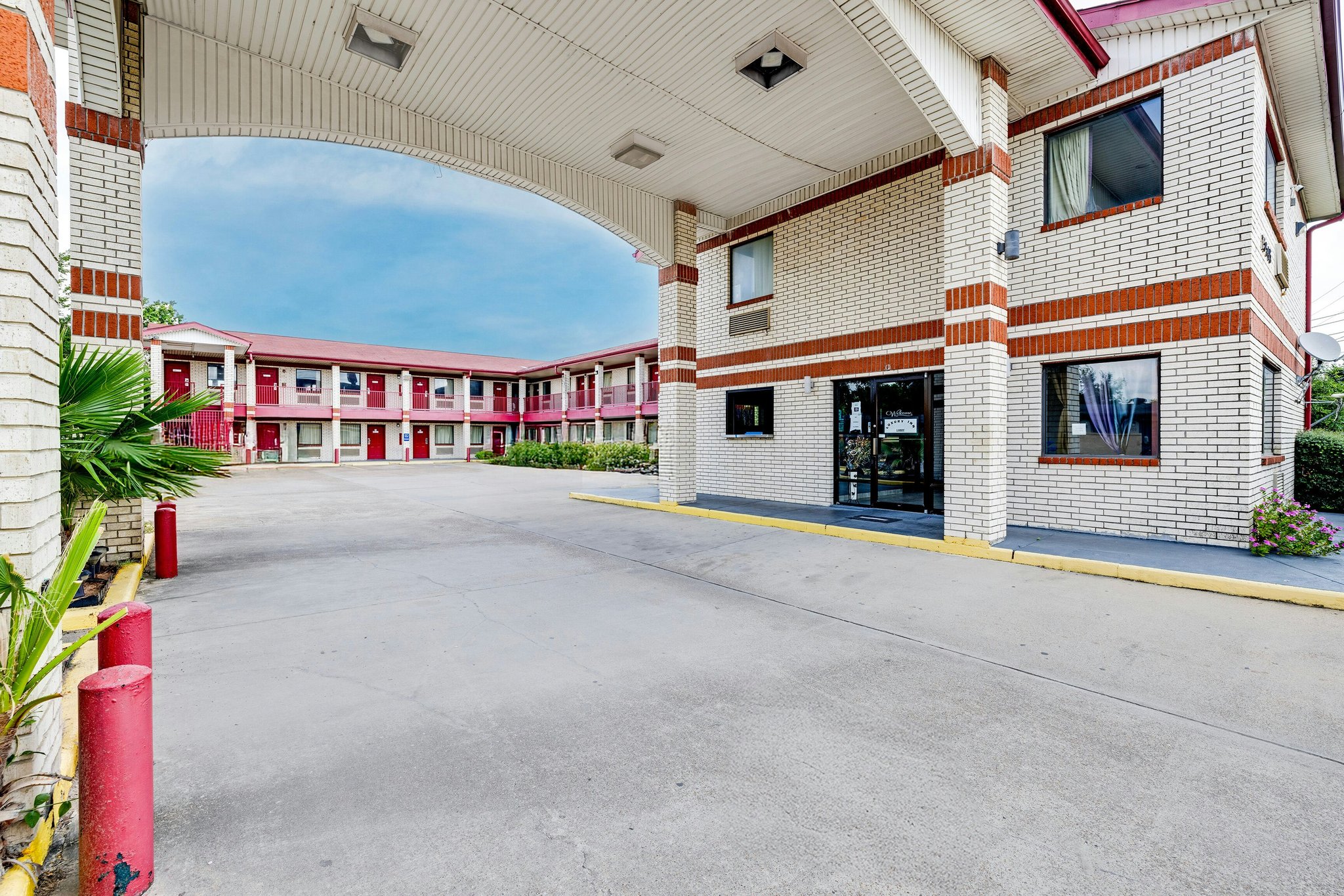 Hotel O Luxury Inn Channelview photo 1