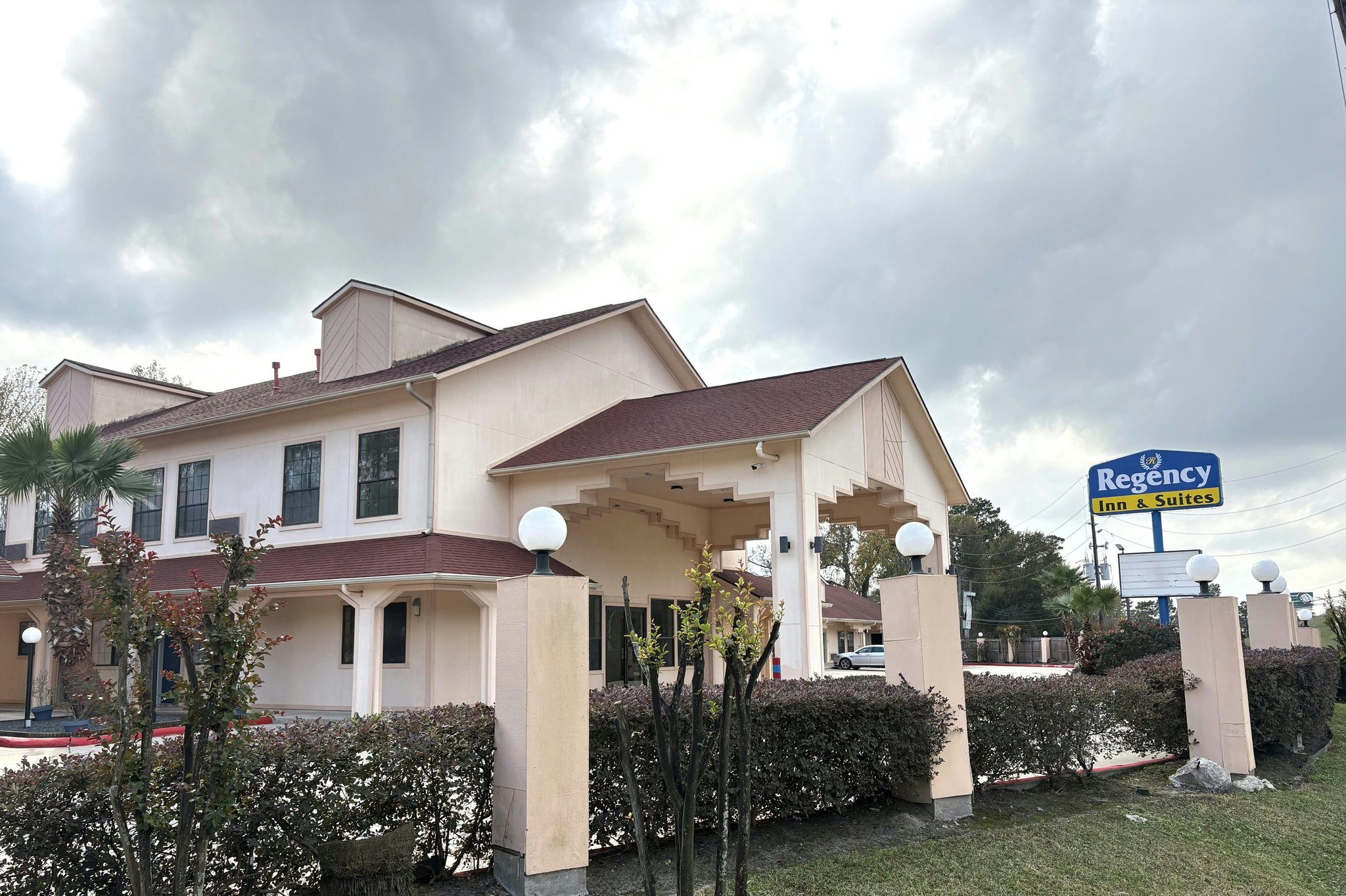 Oyo Regency Inn And Suites photo 1