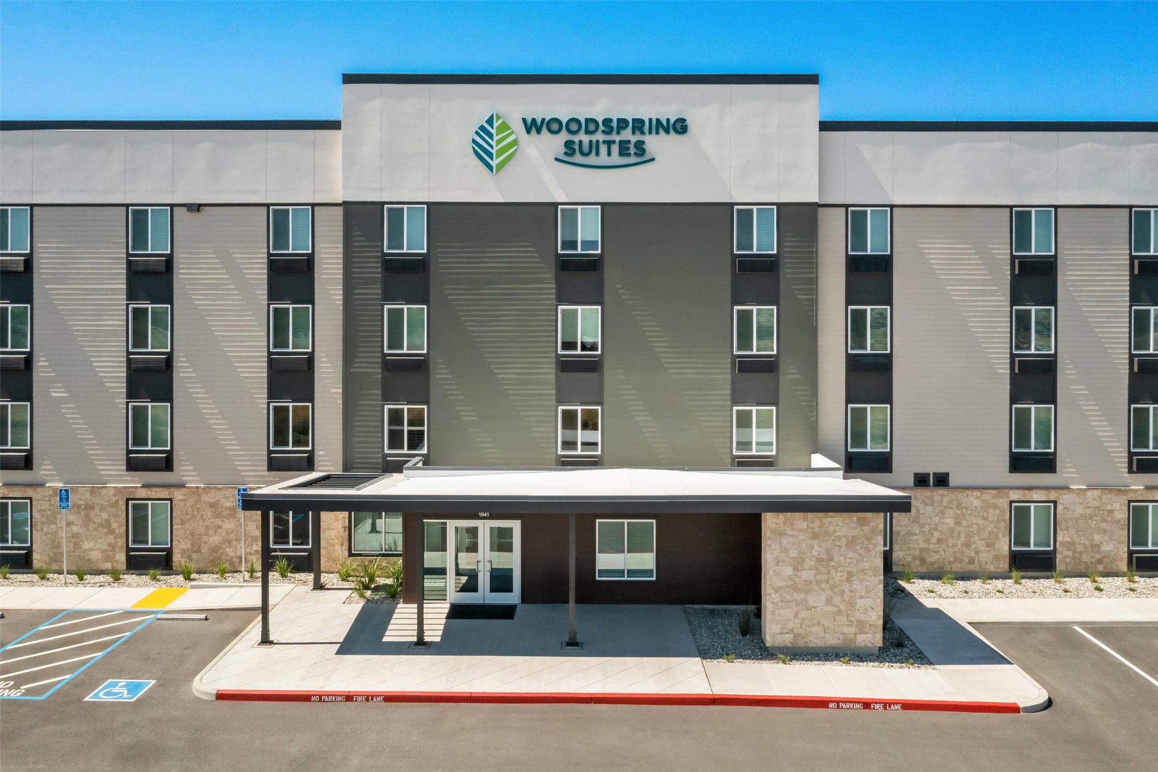 Woodspring Suites Manteca - Stockton South photo 1