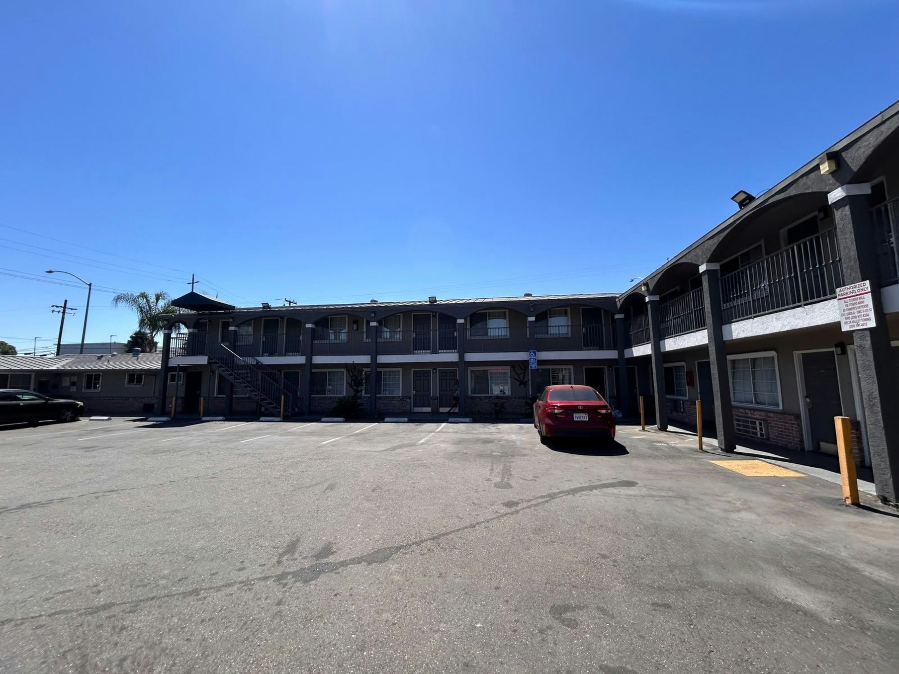 Executive Lodge Inn Stockton C photo 1