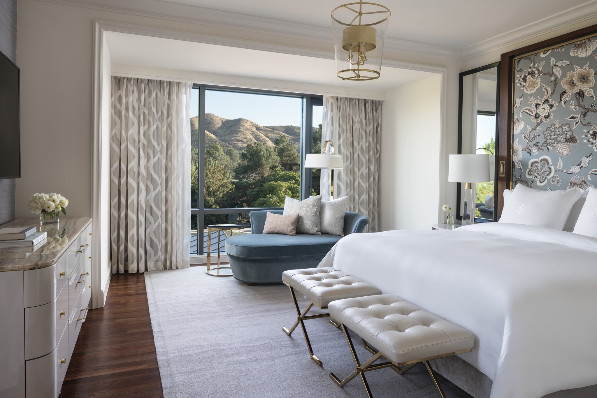 Westlake Corner One-Bedroom Suite
