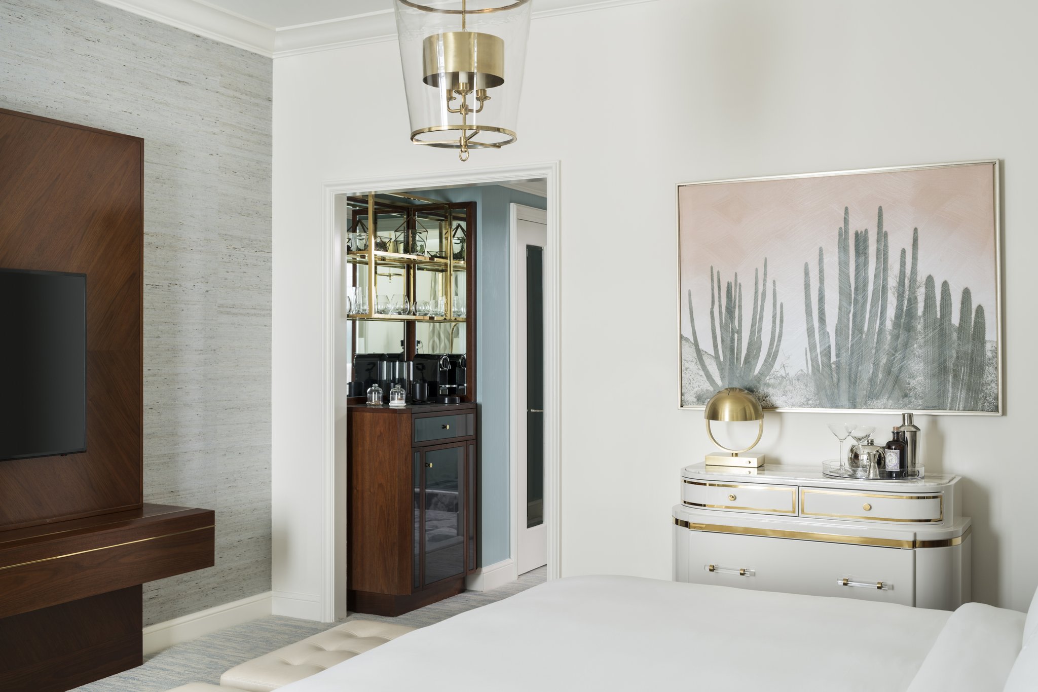 Waterfall-View Room – King