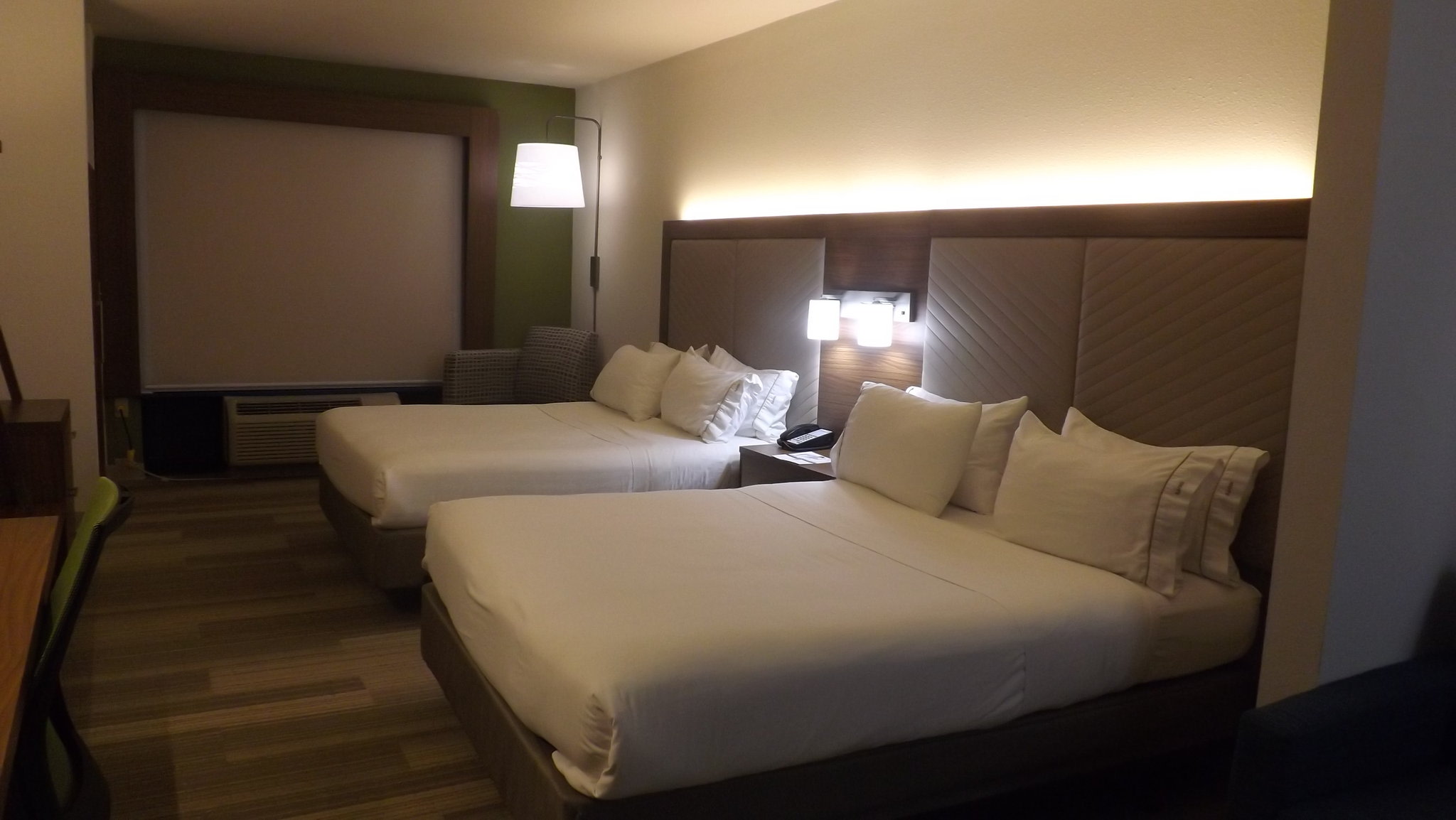  (Guest room)