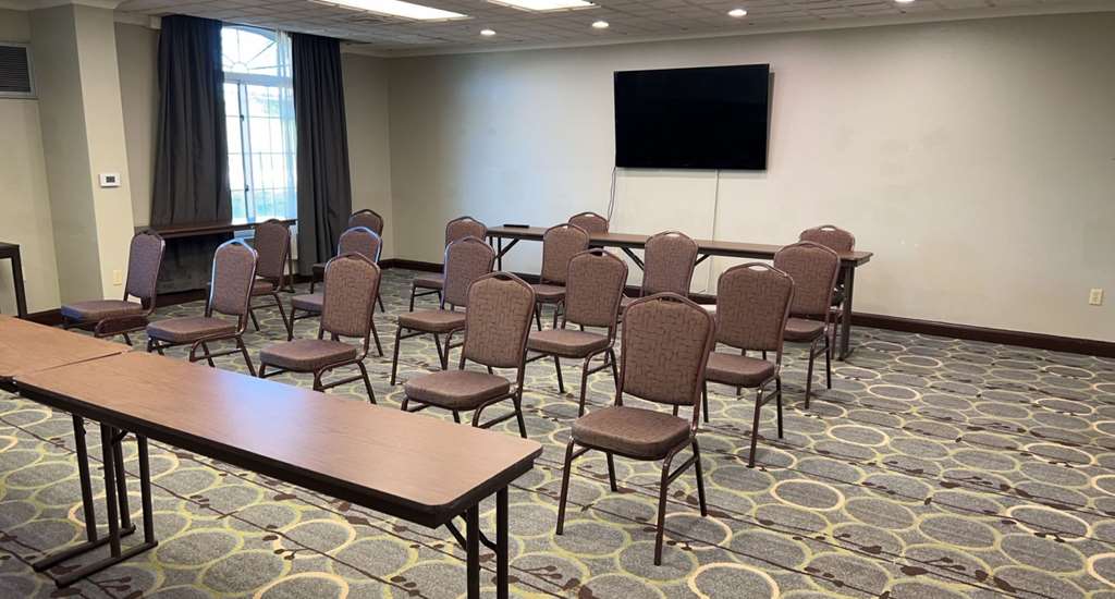  (Meeting room)