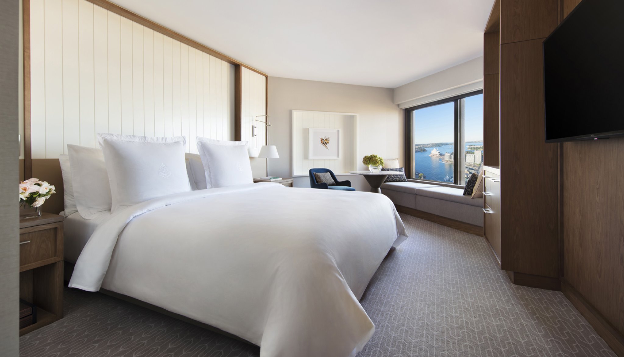 Deluxe Full Harbour Accessible Room