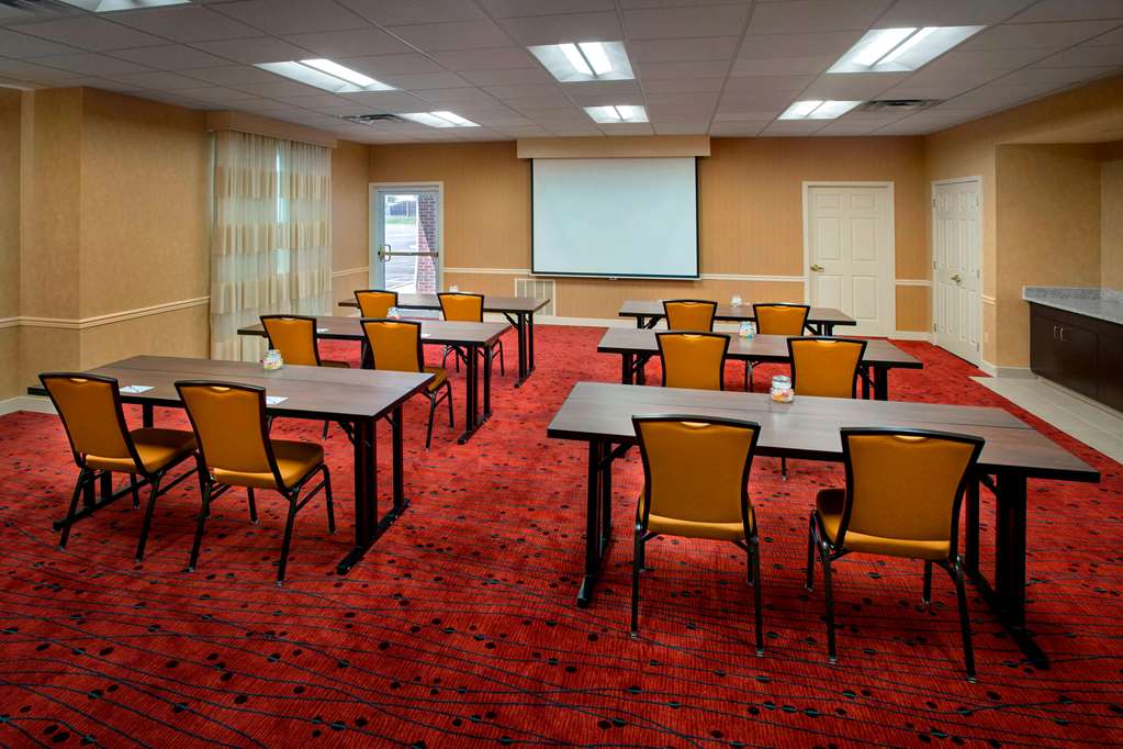  (Meeting room)