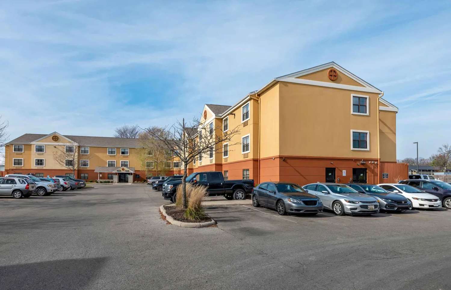 Mainstay Suites Columbus North - Worthington photo 1