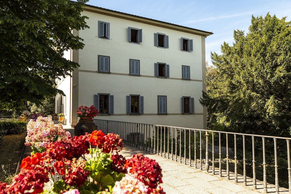 Villa Montarioso