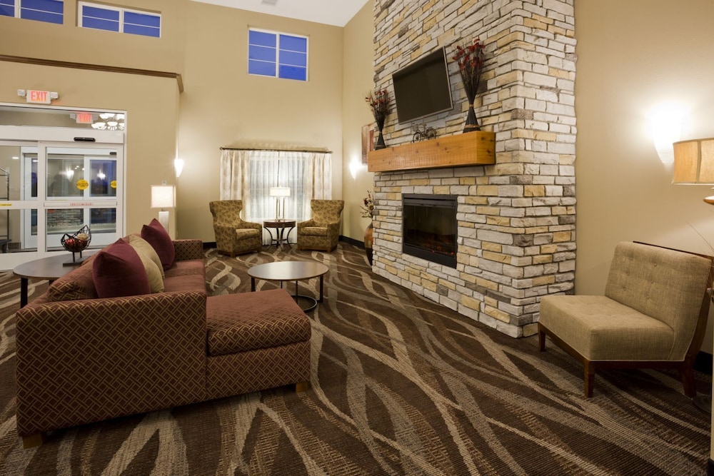 Gateway Park Hotel and Suites